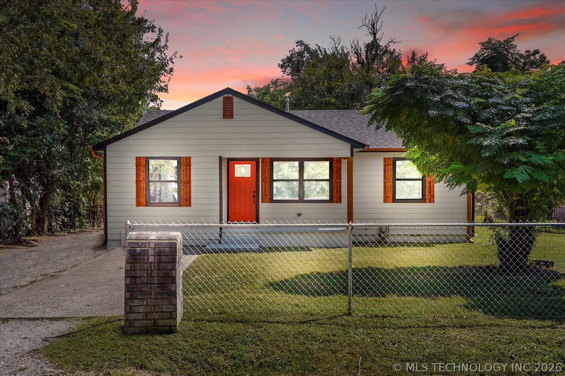 1825 N Delaware Avenue Property Photo 2