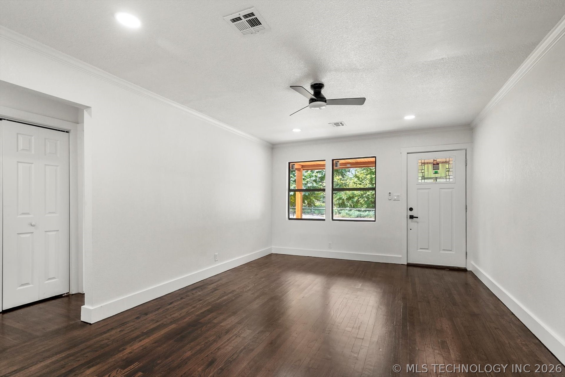 1825 N Delaware Avenue Property Photo 5