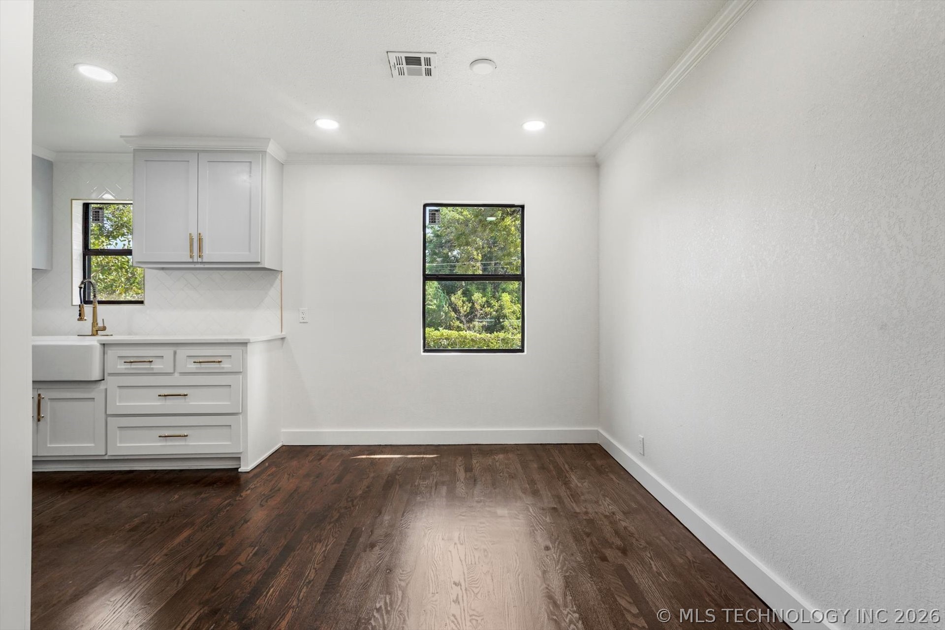 1825 N Delaware Avenue Property Photo 7
