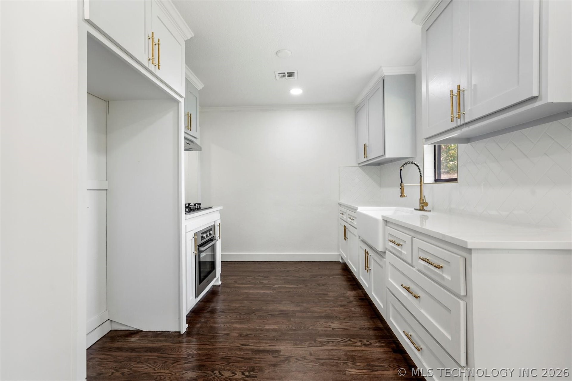 1825 N Delaware Avenue Property Photo 9