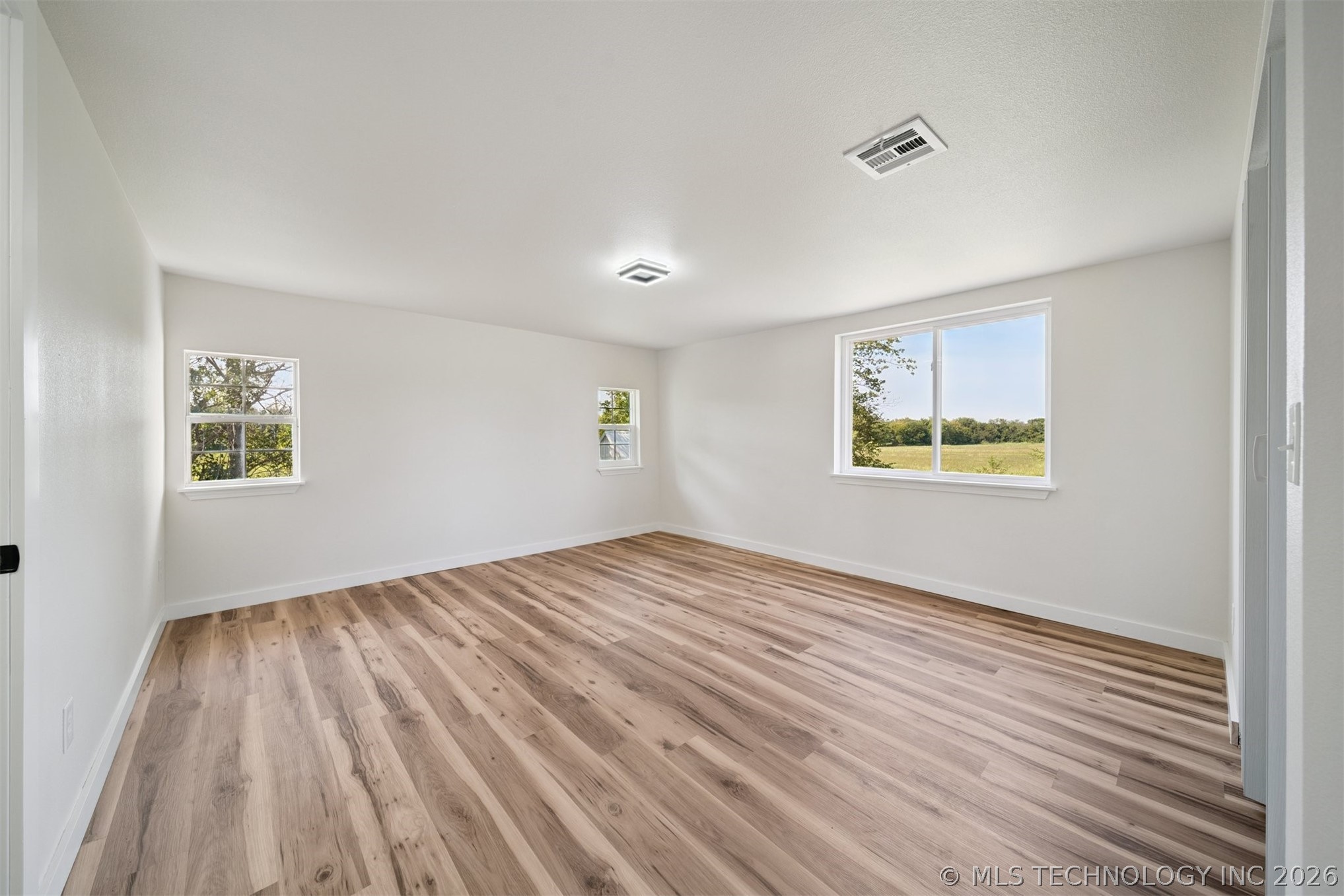 605 S Saltwell Street Property Photo 20