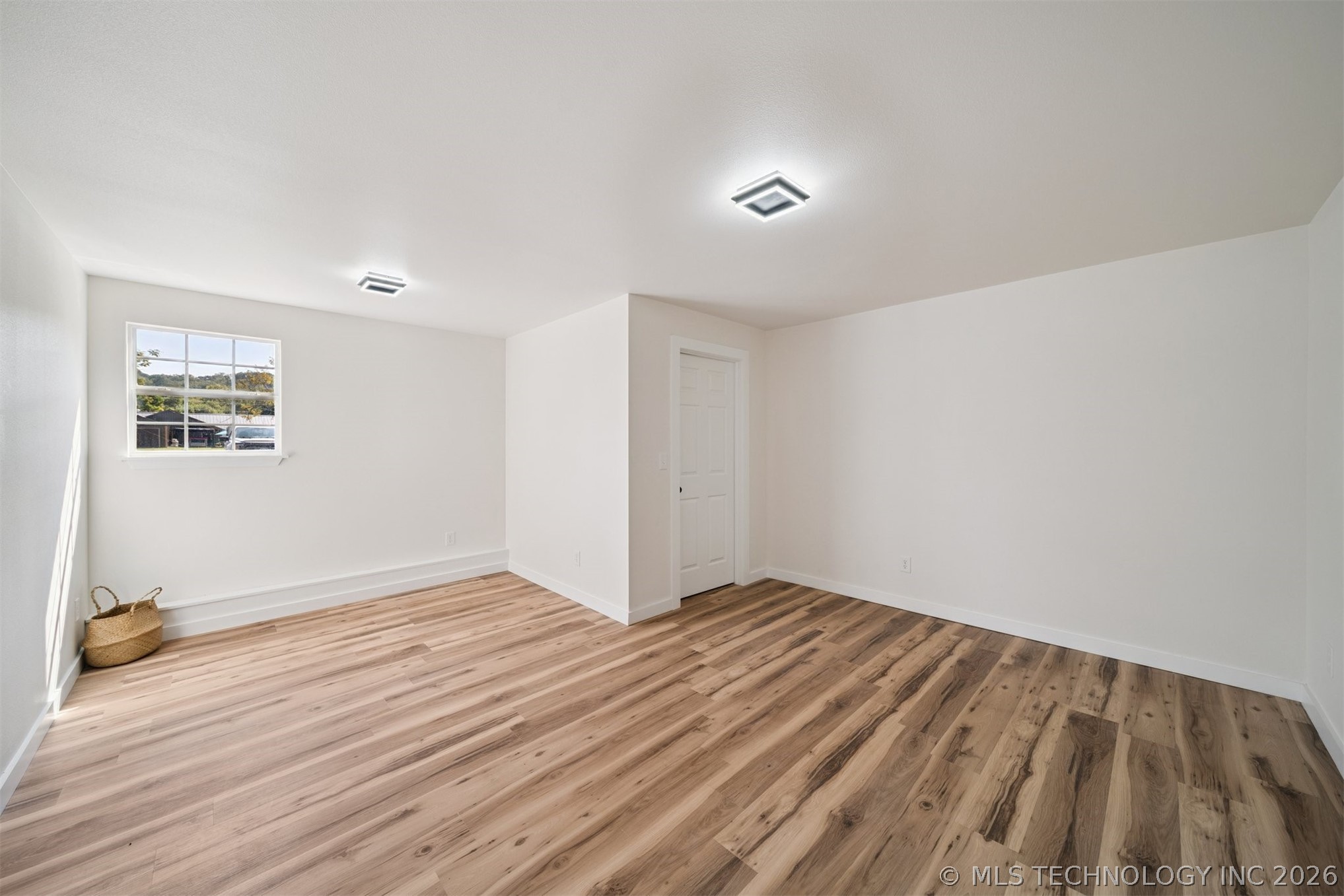 605 S Saltwell Street Property Photo 27
