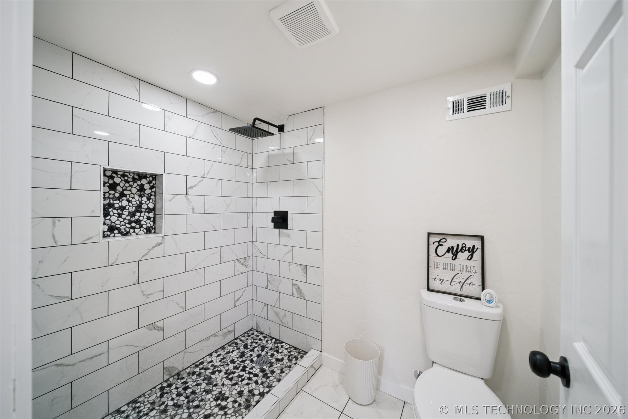605 S Saltwell Street Property Photo 28