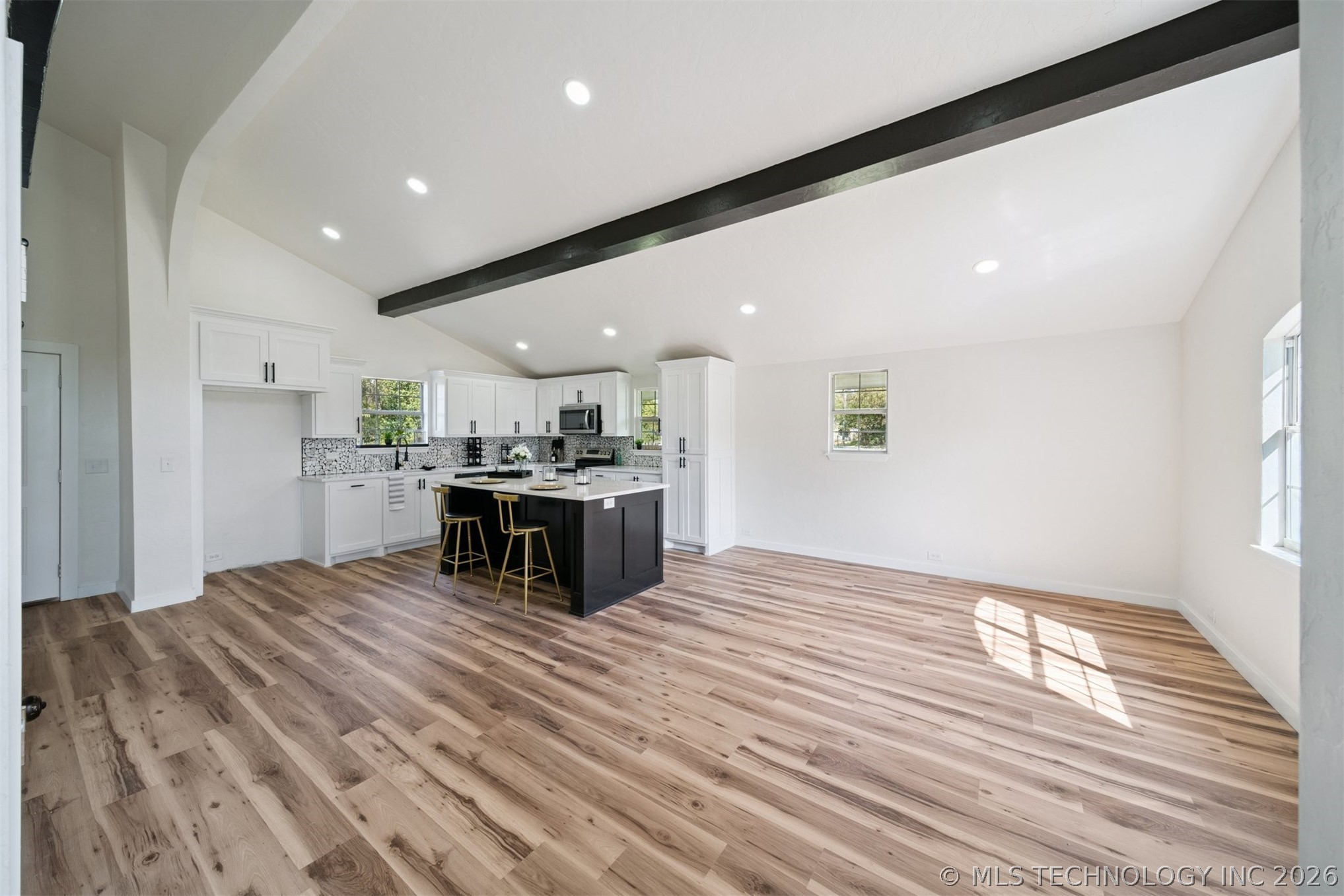 605 S Saltwell Street Property Photo 32