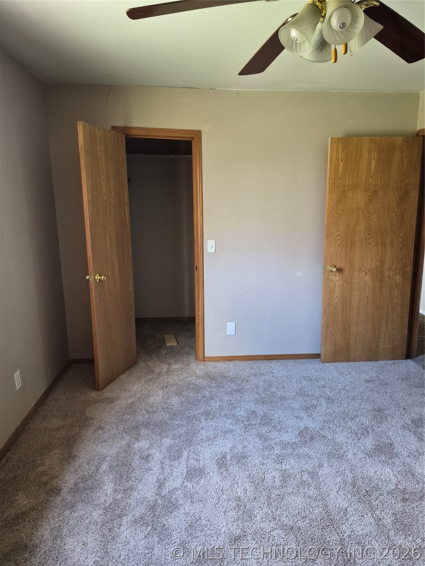 5501 S 45th Property Photo 10