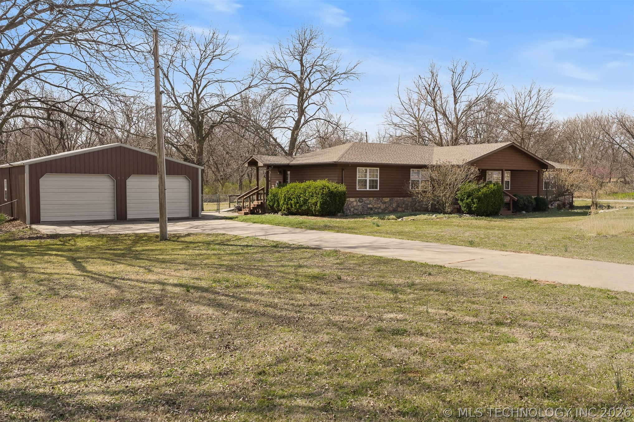 1401 E Allen Property Photo 3