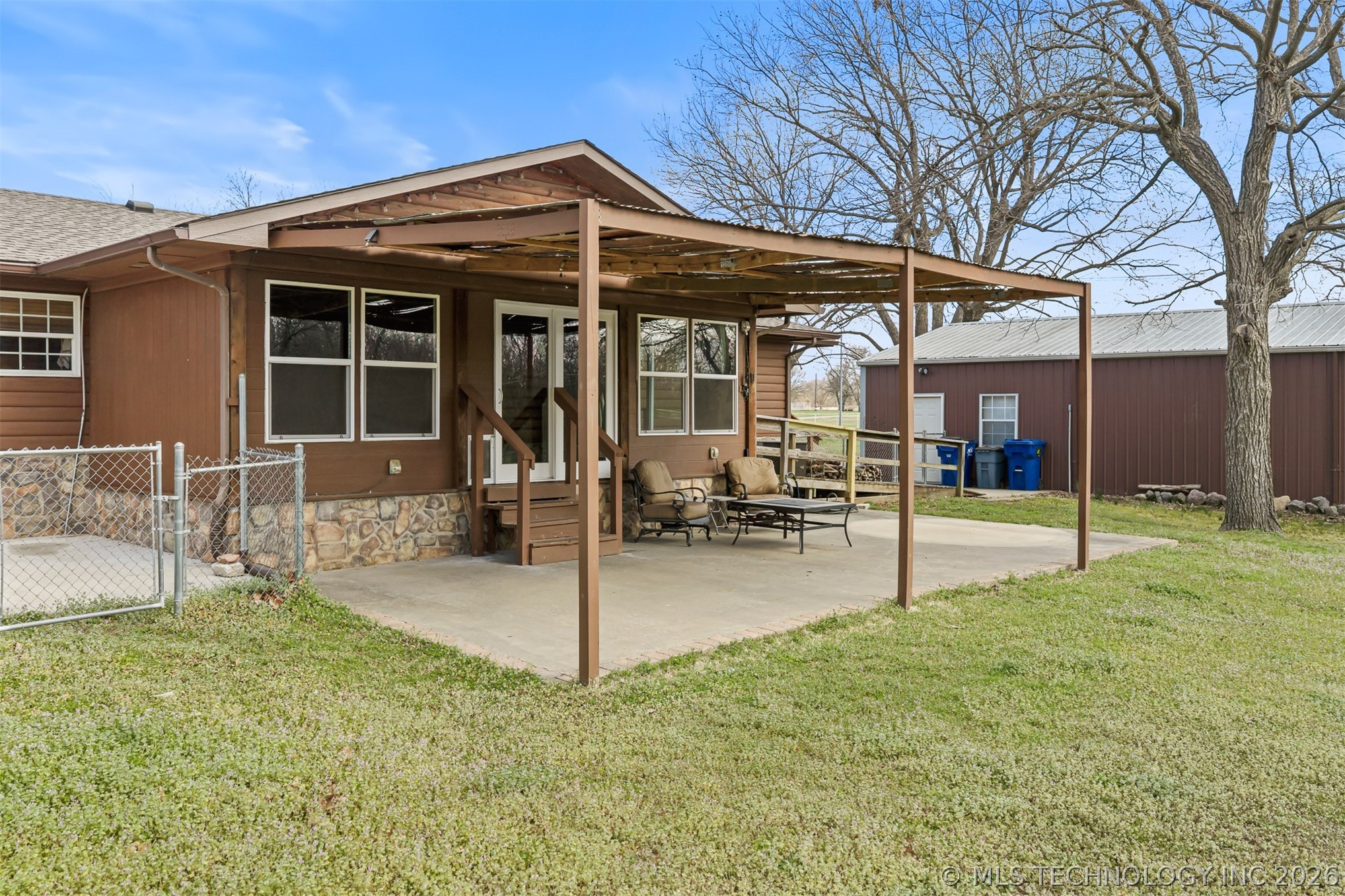1401 E Allen Property Photo 4