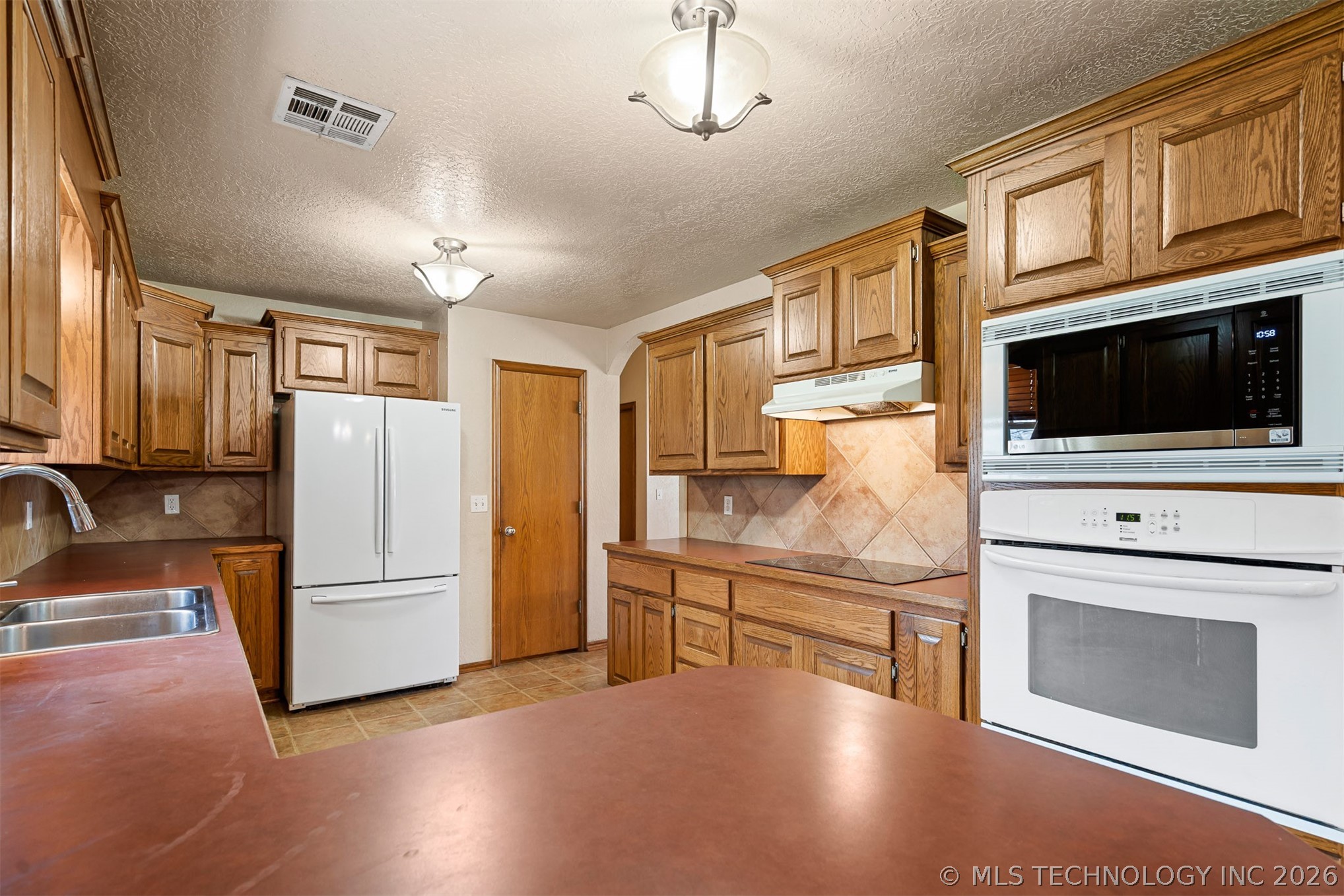 1401 E Allen Property Photo 17