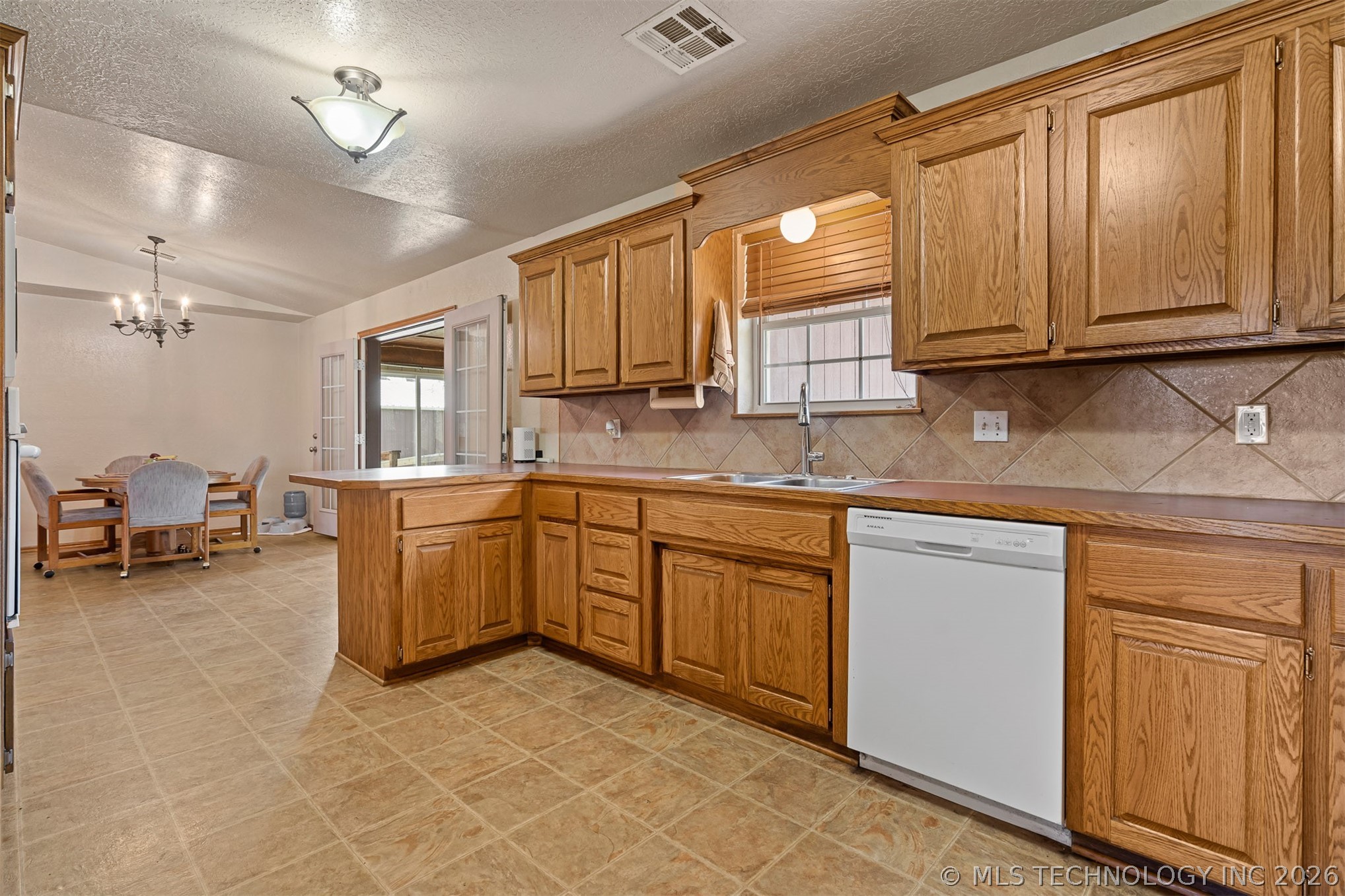 1401 E Allen Property Photo 18
