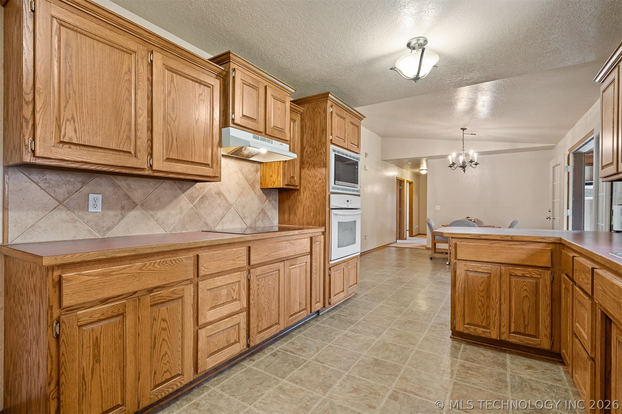 1401 E Allen Property Photo 19