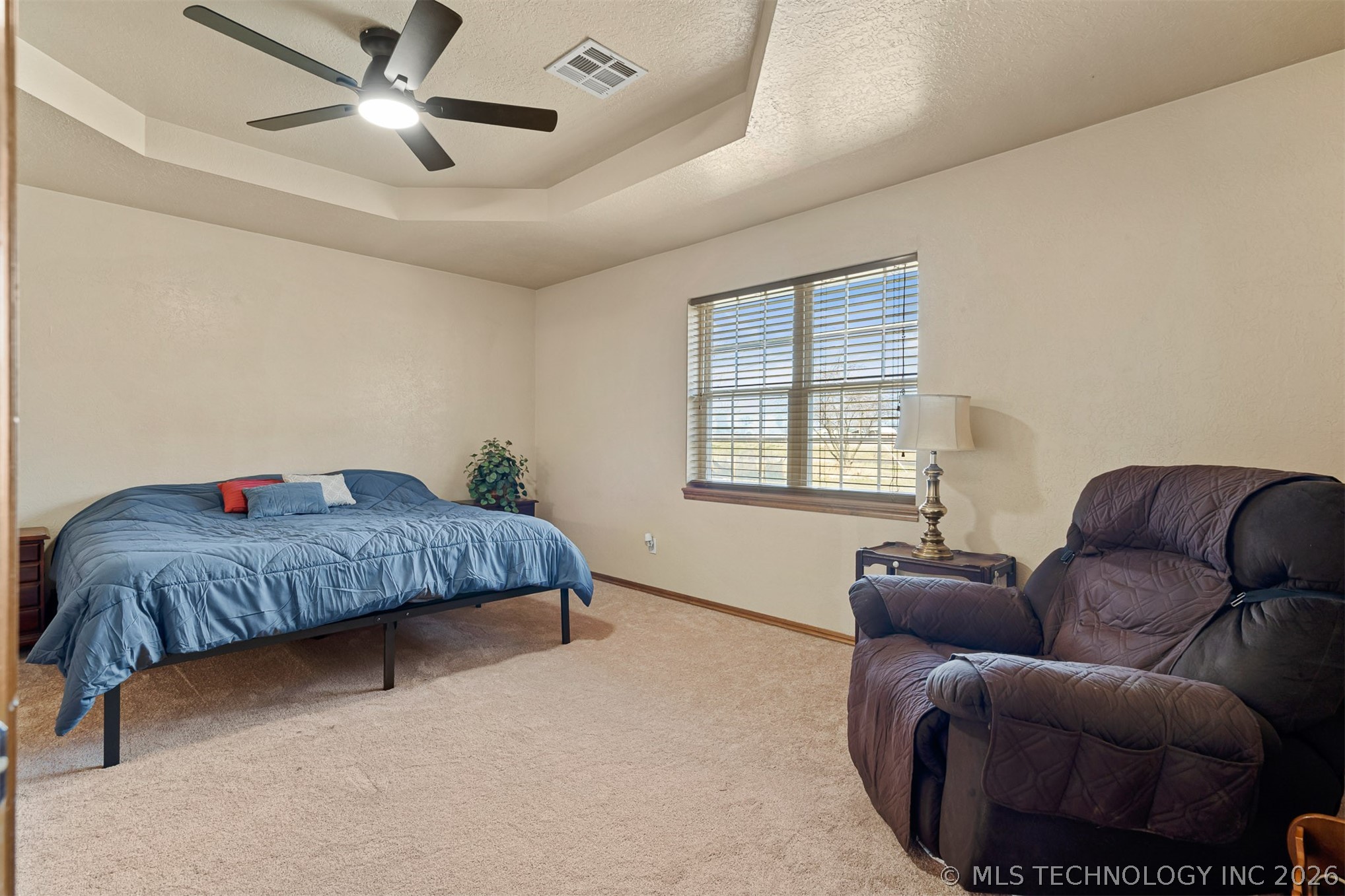 1401 E Allen Property Photo 22