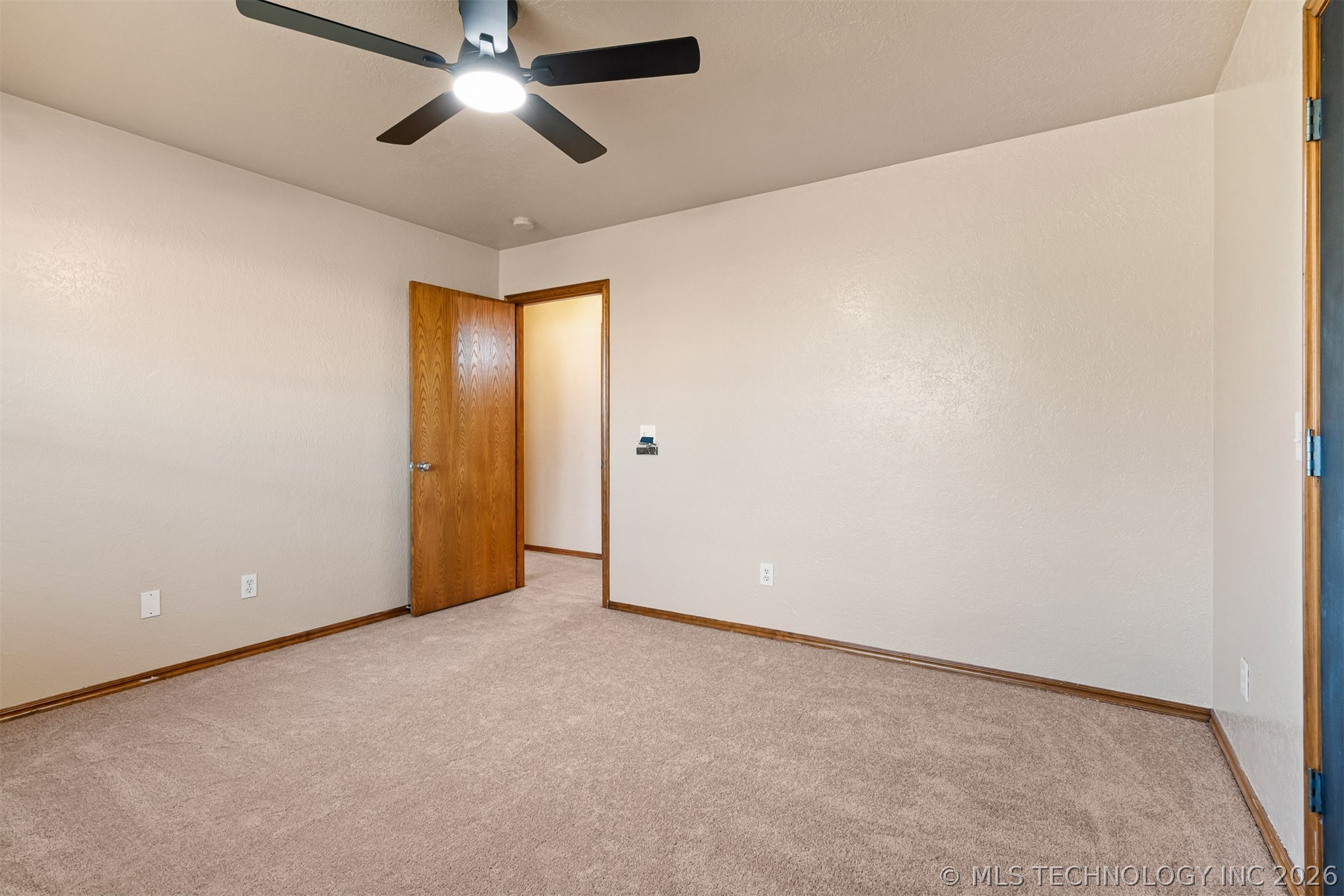1401 E Allen Property Photo 27