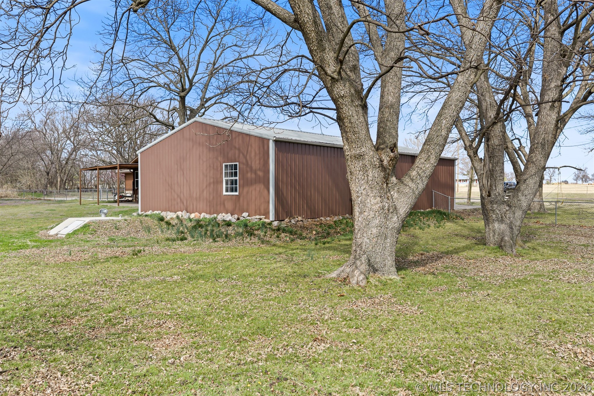 1401 E Allen Property Photo 39