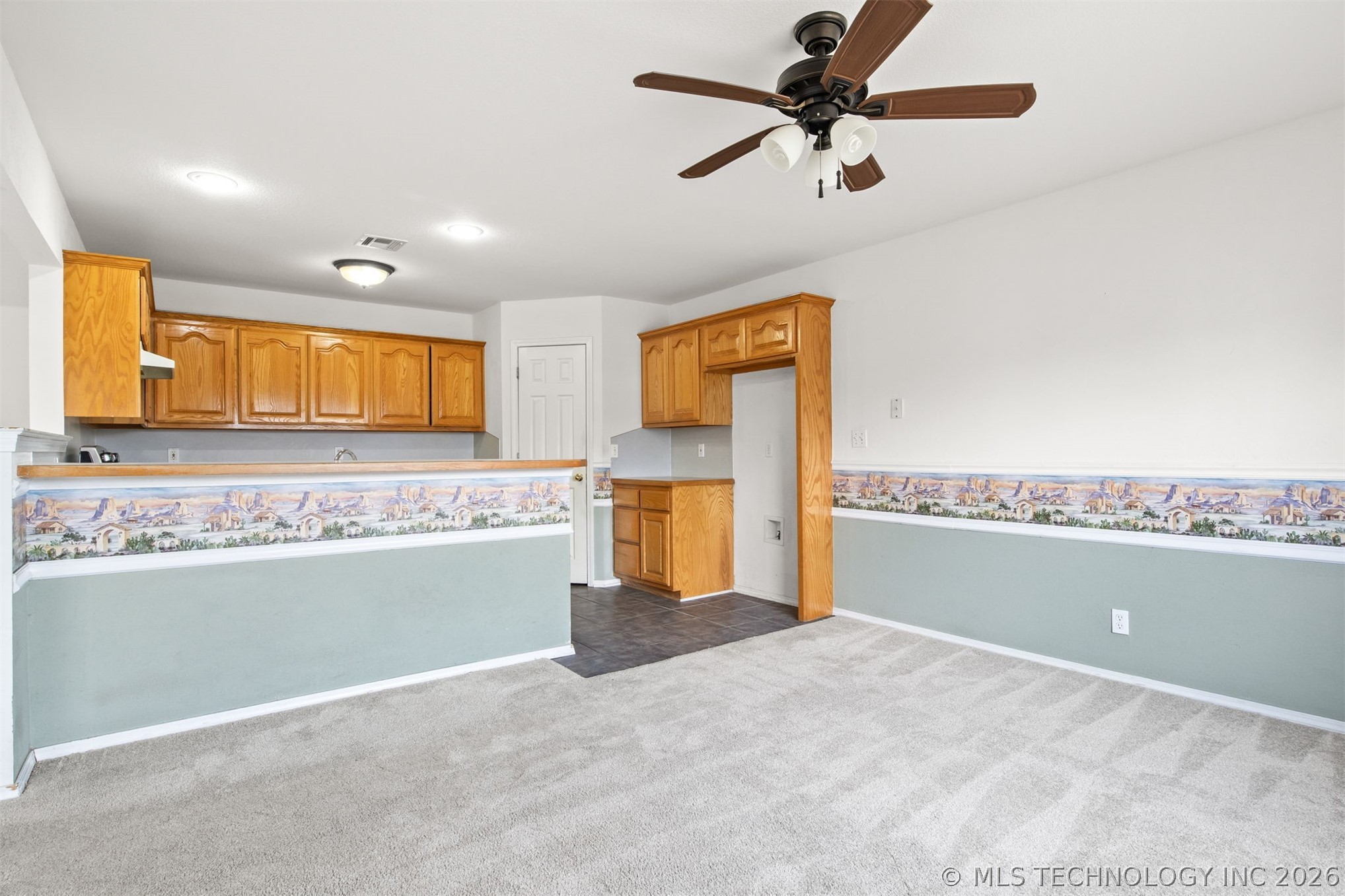 8515 N 102nd East Avenue Property Photo 12