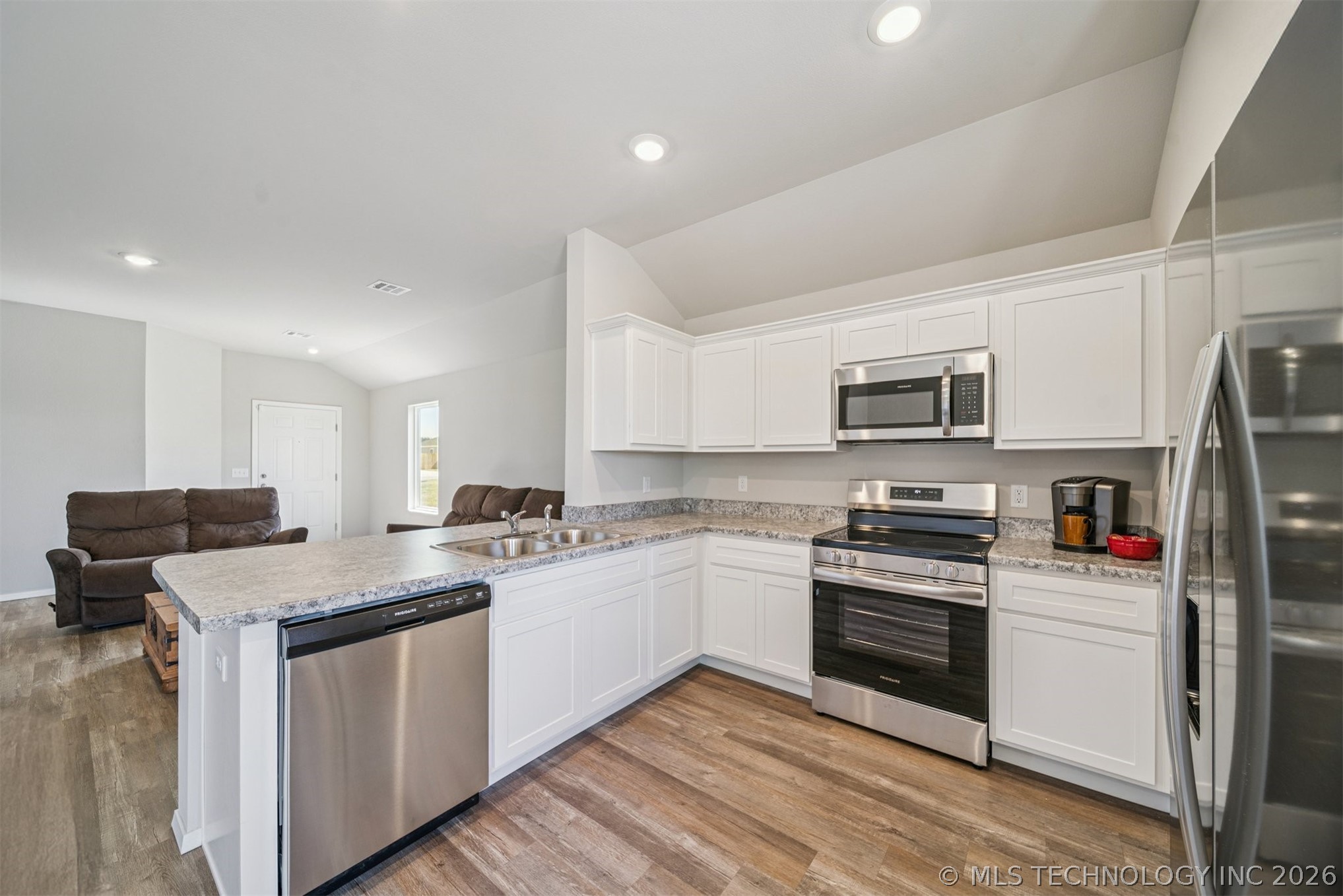 715 N Dogwood Avenue Property Photo 12