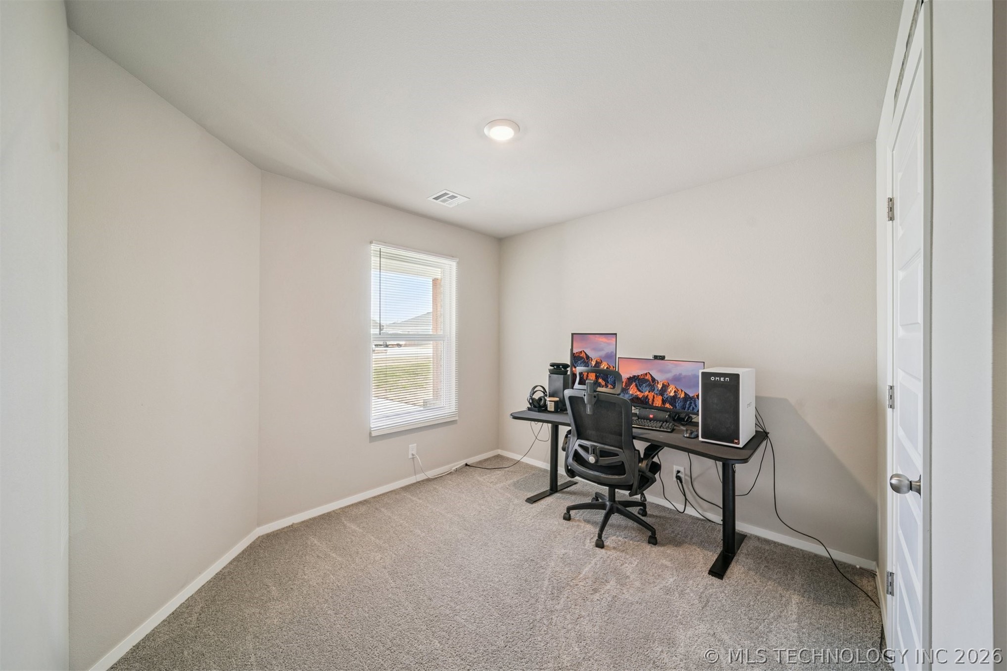715 N Dogwood Avenue Property Photo 18