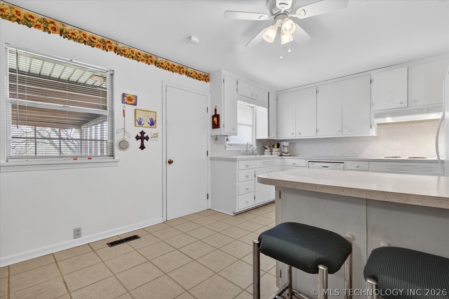 3939 Lakeview Drive Property Photo 15