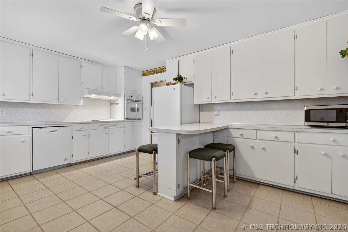 3939 Lakeview Drive Property Photo 16