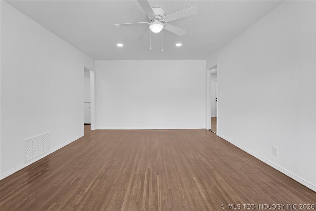 68 S 105th East Place Property Photo 4