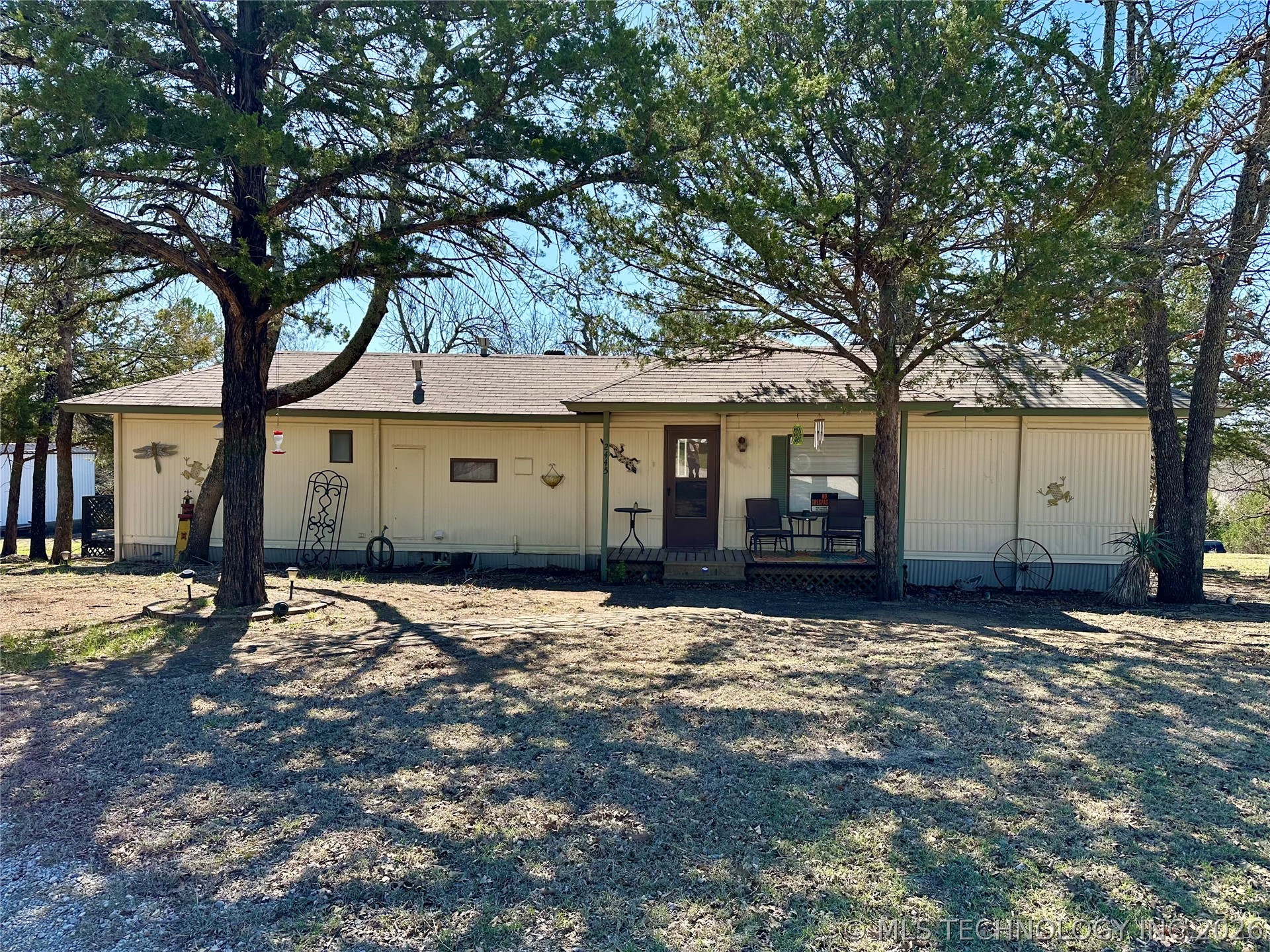 2445 La Vista Road Property Photo 1