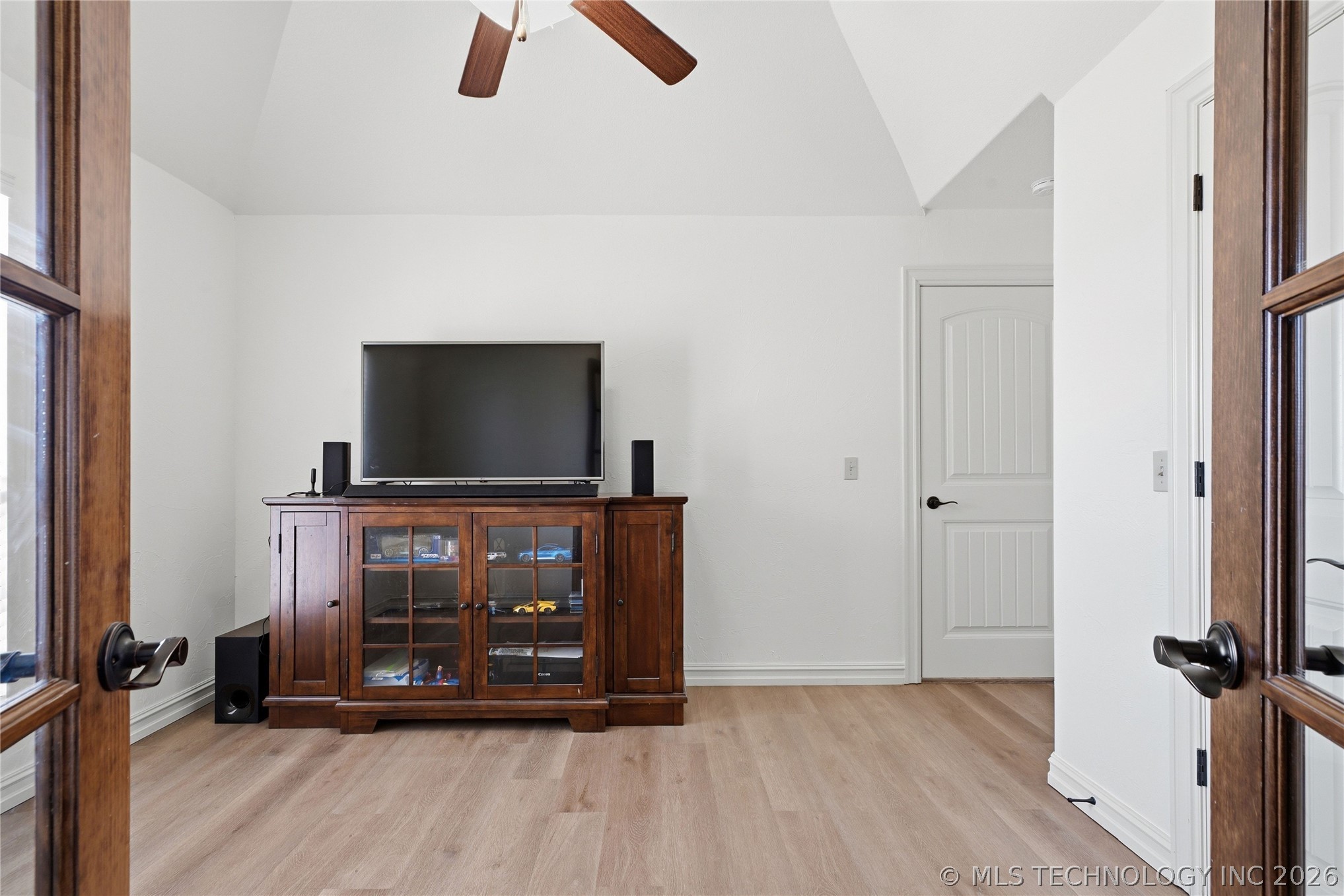 5007 E 82nd Street Property Photo 8
