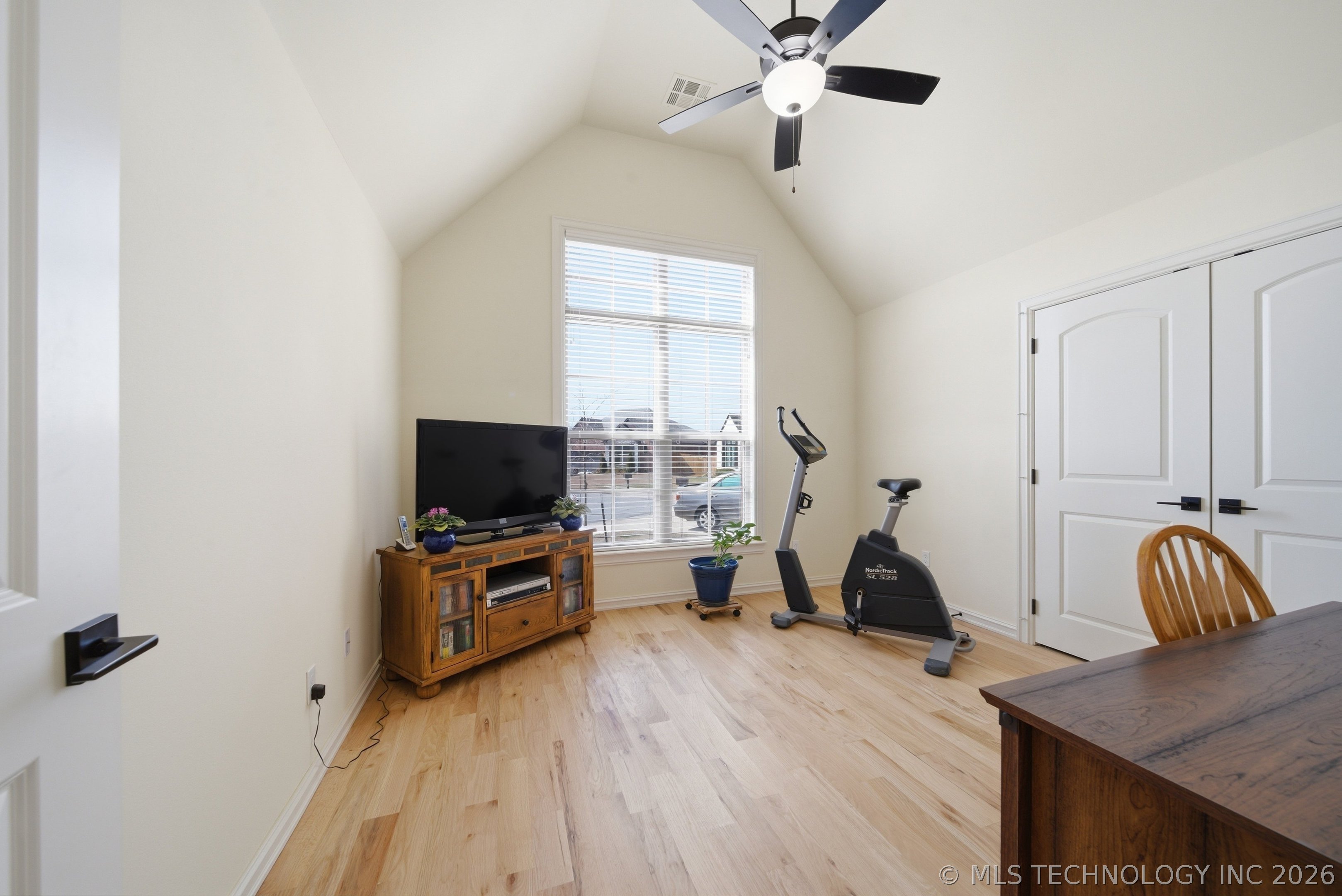 6321 N 24th Street Property Photo 25