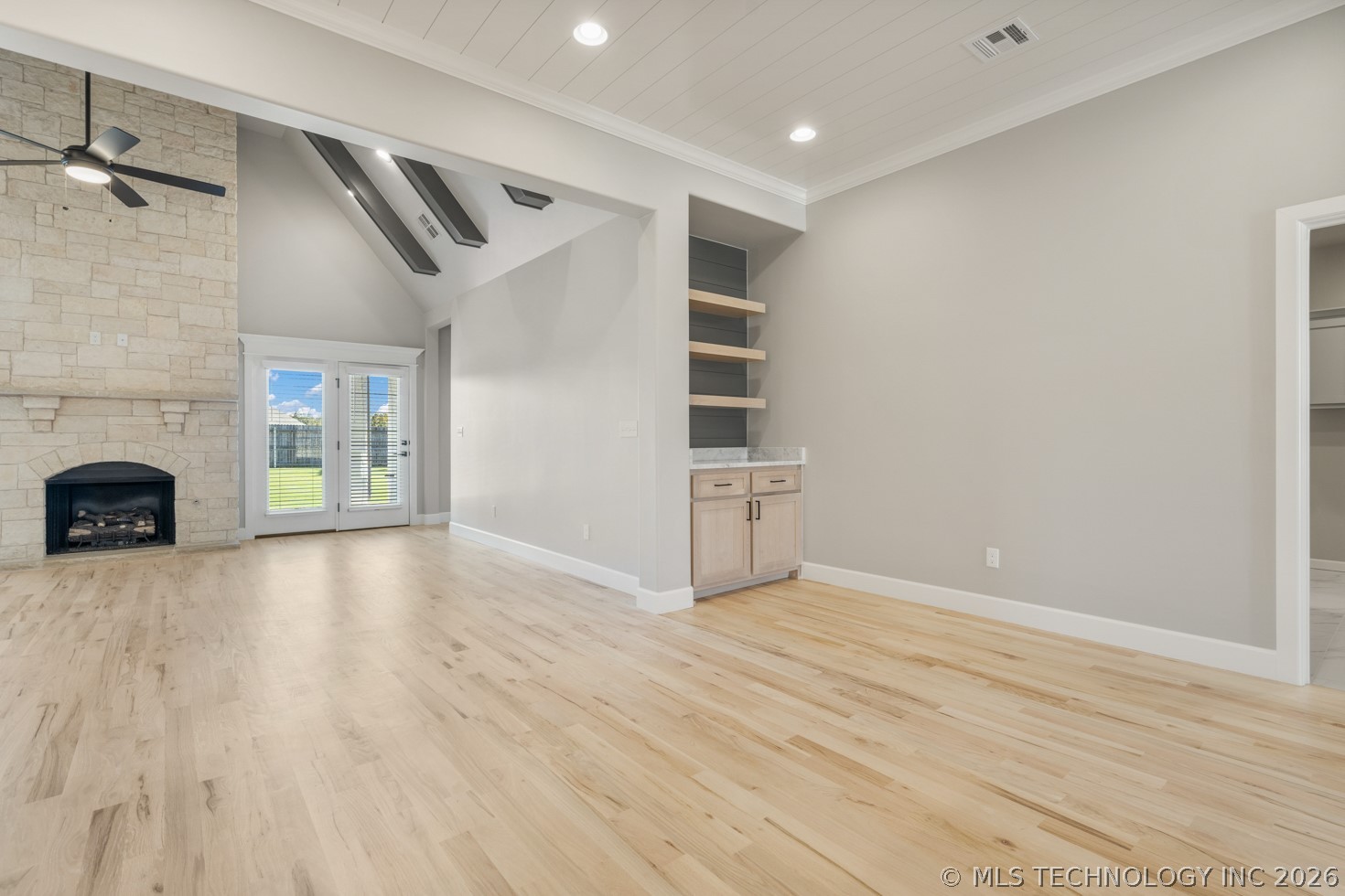 6705 S Fir Avenue Property Photo 14