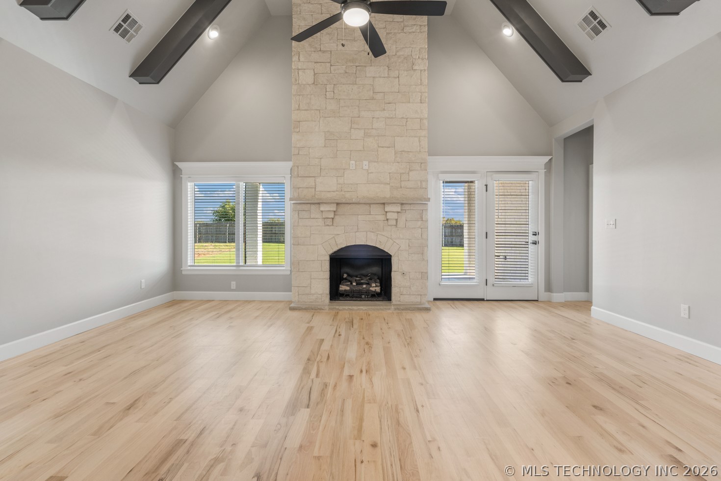 6705 S Fir Avenue Property Photo 17
