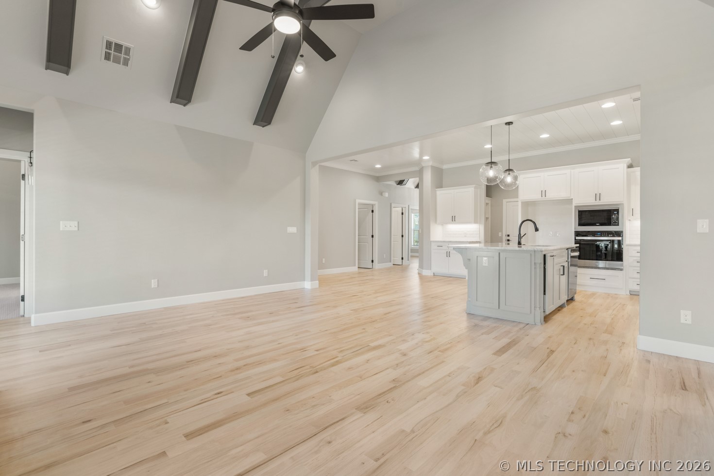 6705 S Fir Avenue Property Photo 19
