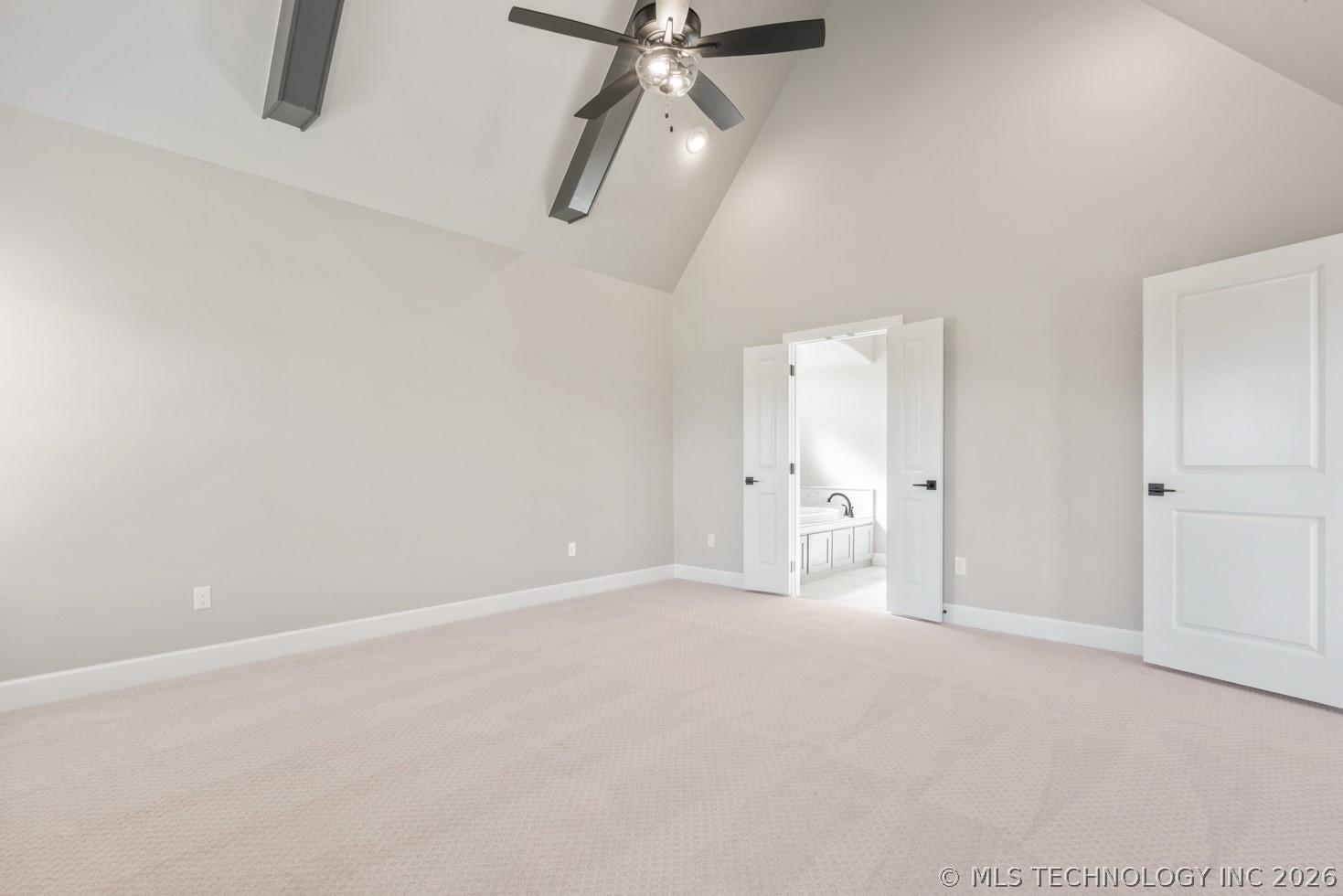 6705 S Fir Avenue Property Photo 23
