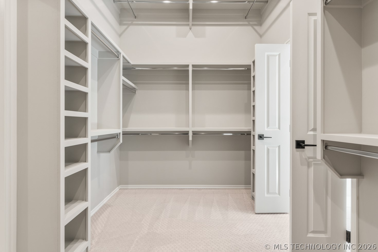 6705 S Fir Avenue Property Photo 29