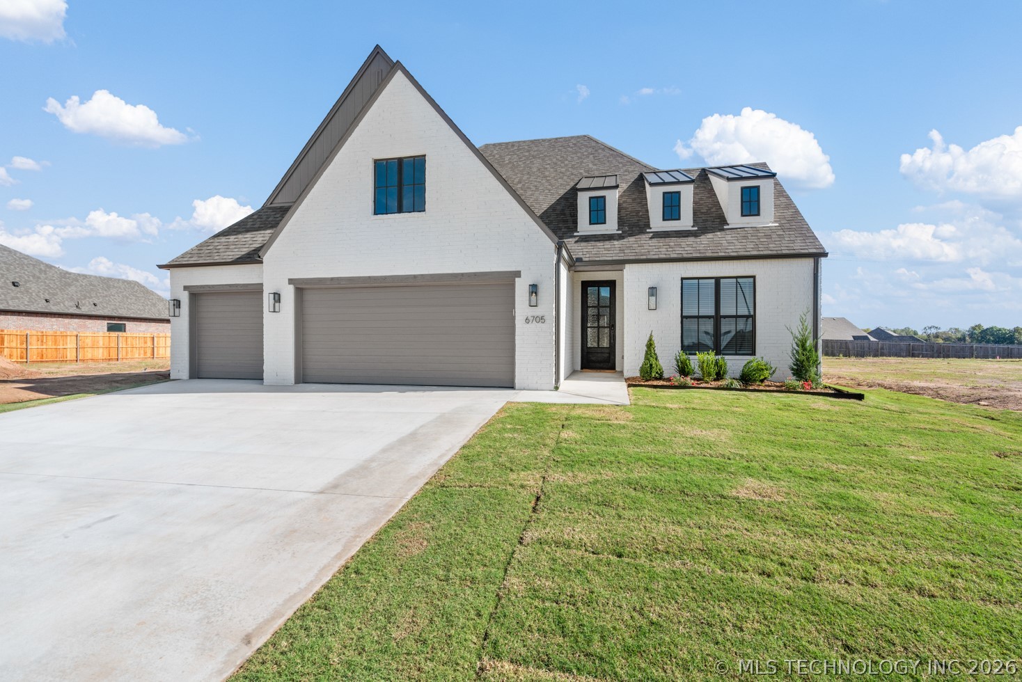 6705 S Fir Avenue Property Photo 42