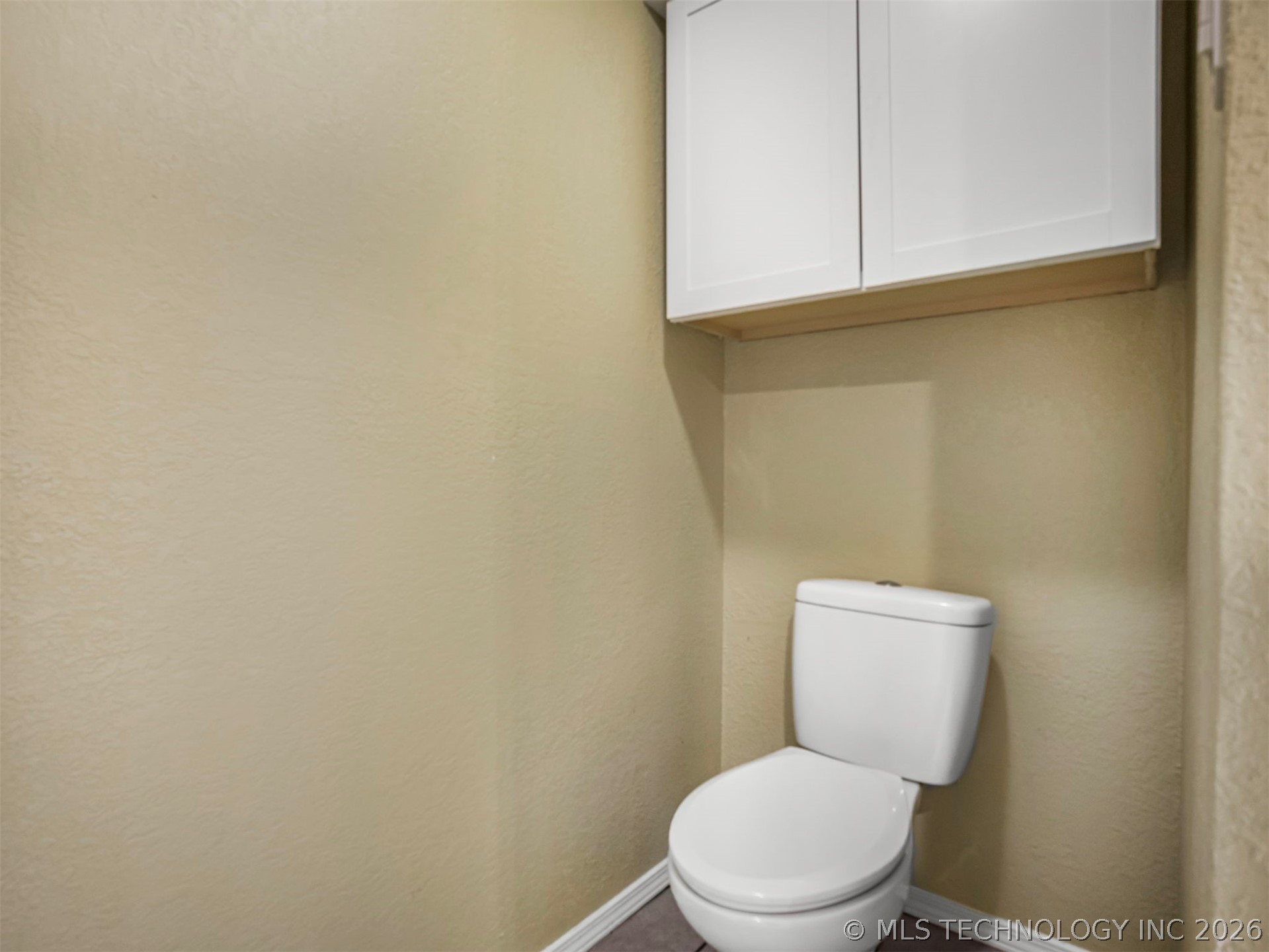9006 E 60th Place Property Photo 28