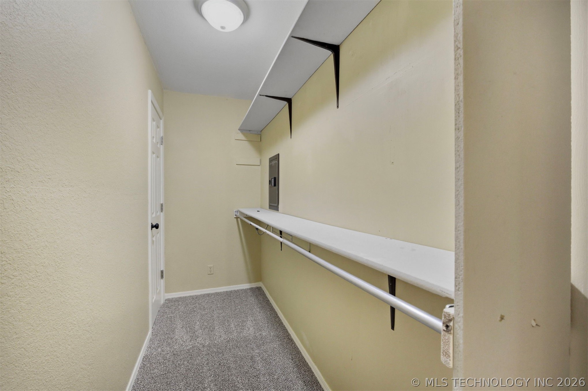 9006 E 60th Place Property Photo 29