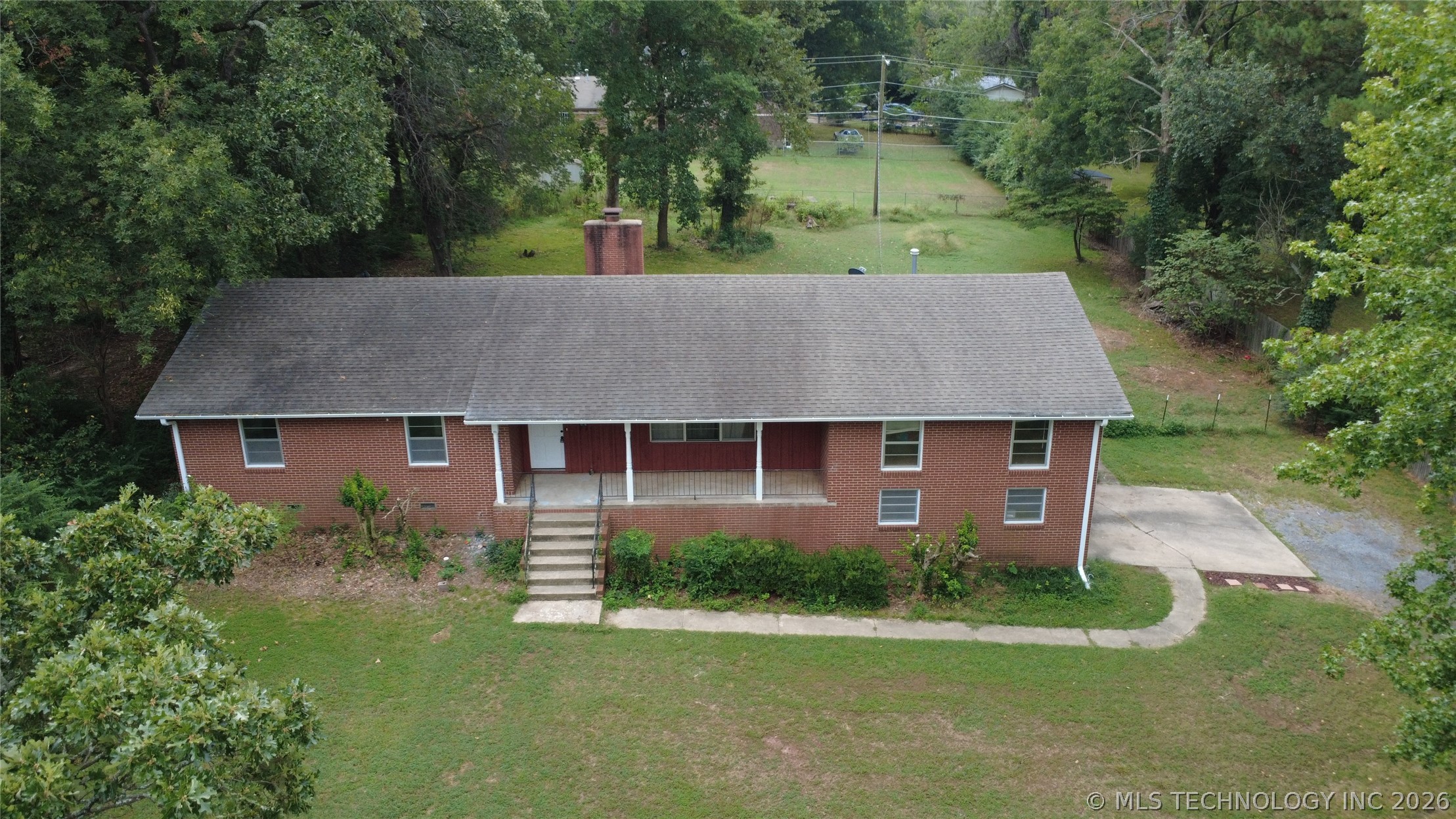 710 Victor Street Property Photo 5