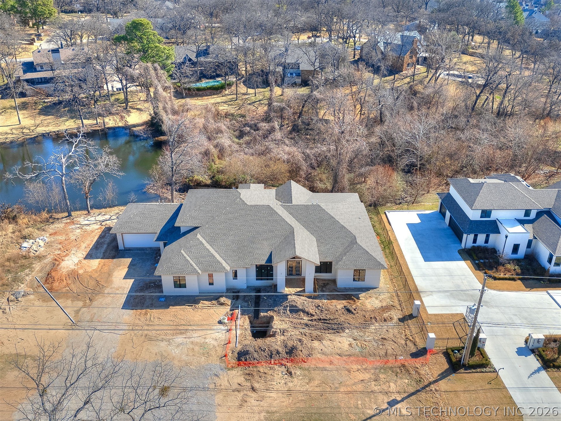 10775 S Sheridan Road Property Photo 5