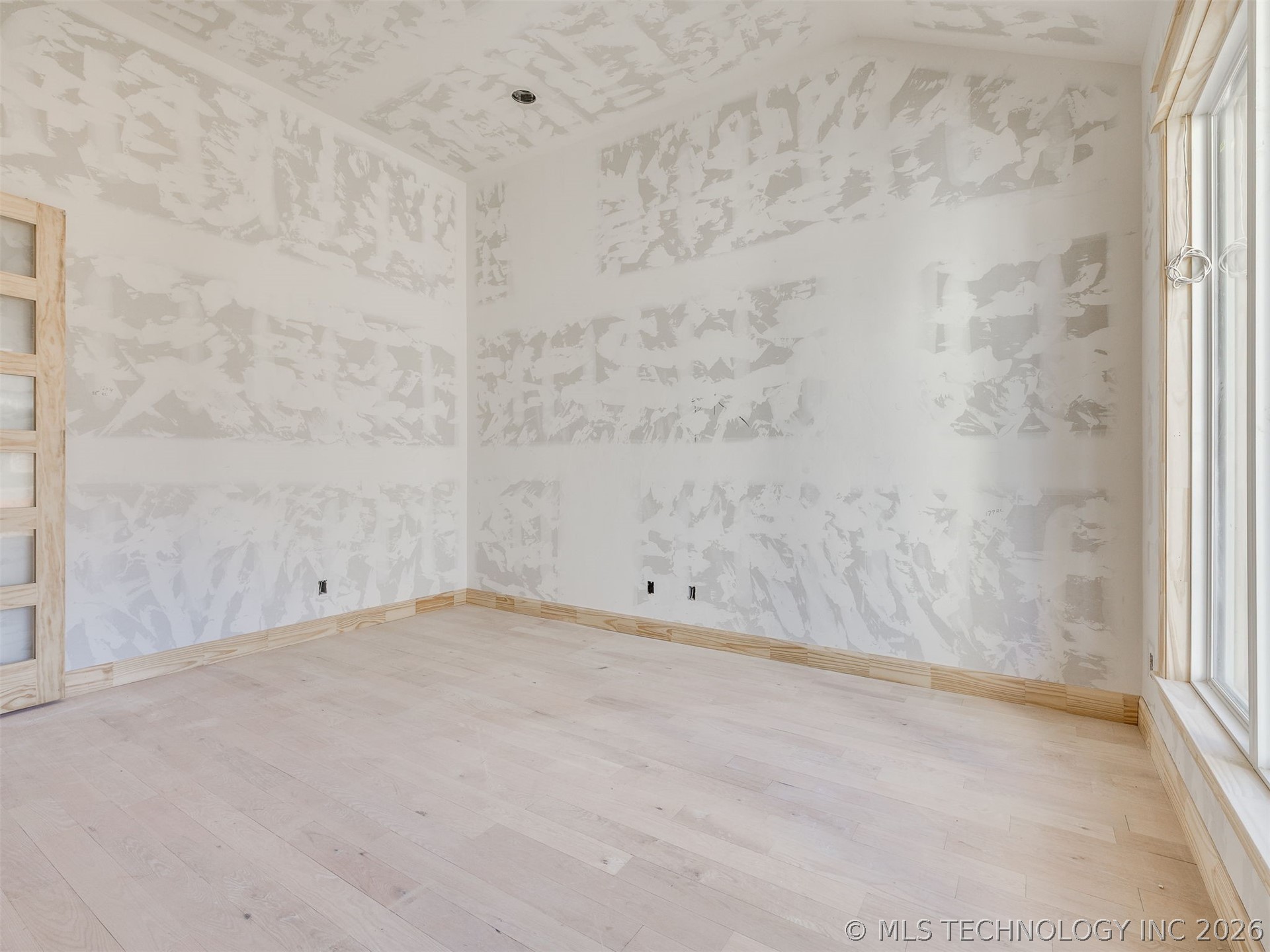 10775 S Sheridan Road Property Photo 12