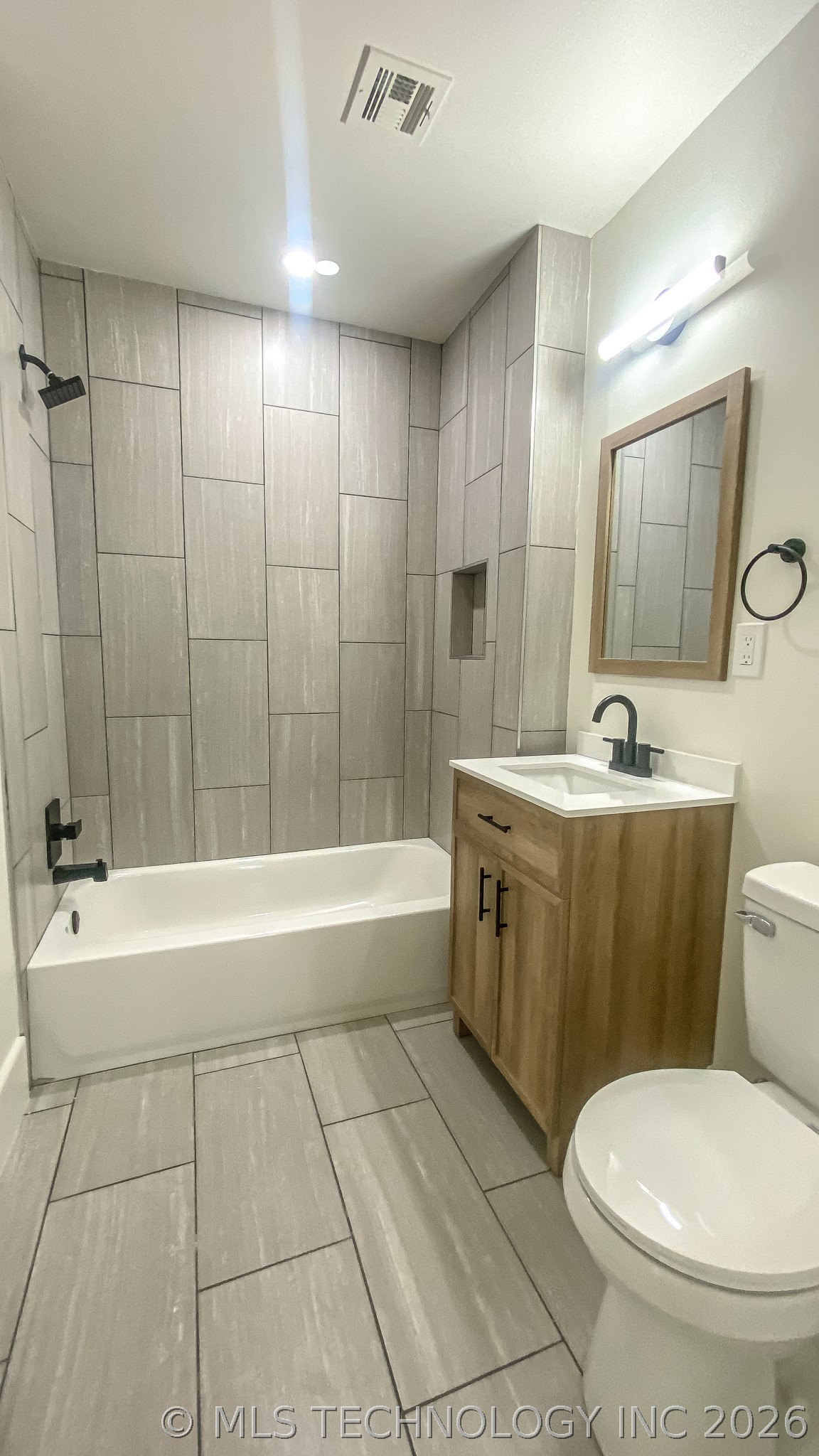 2217 E 12th Place Property Photo 13