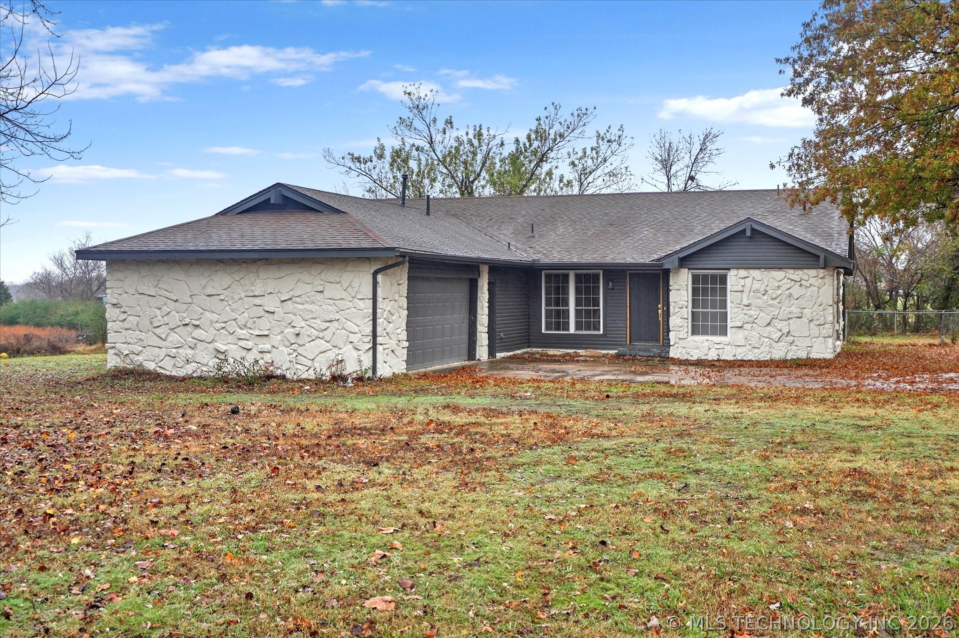 15002 E Winding Creek Drive Property Photo 1