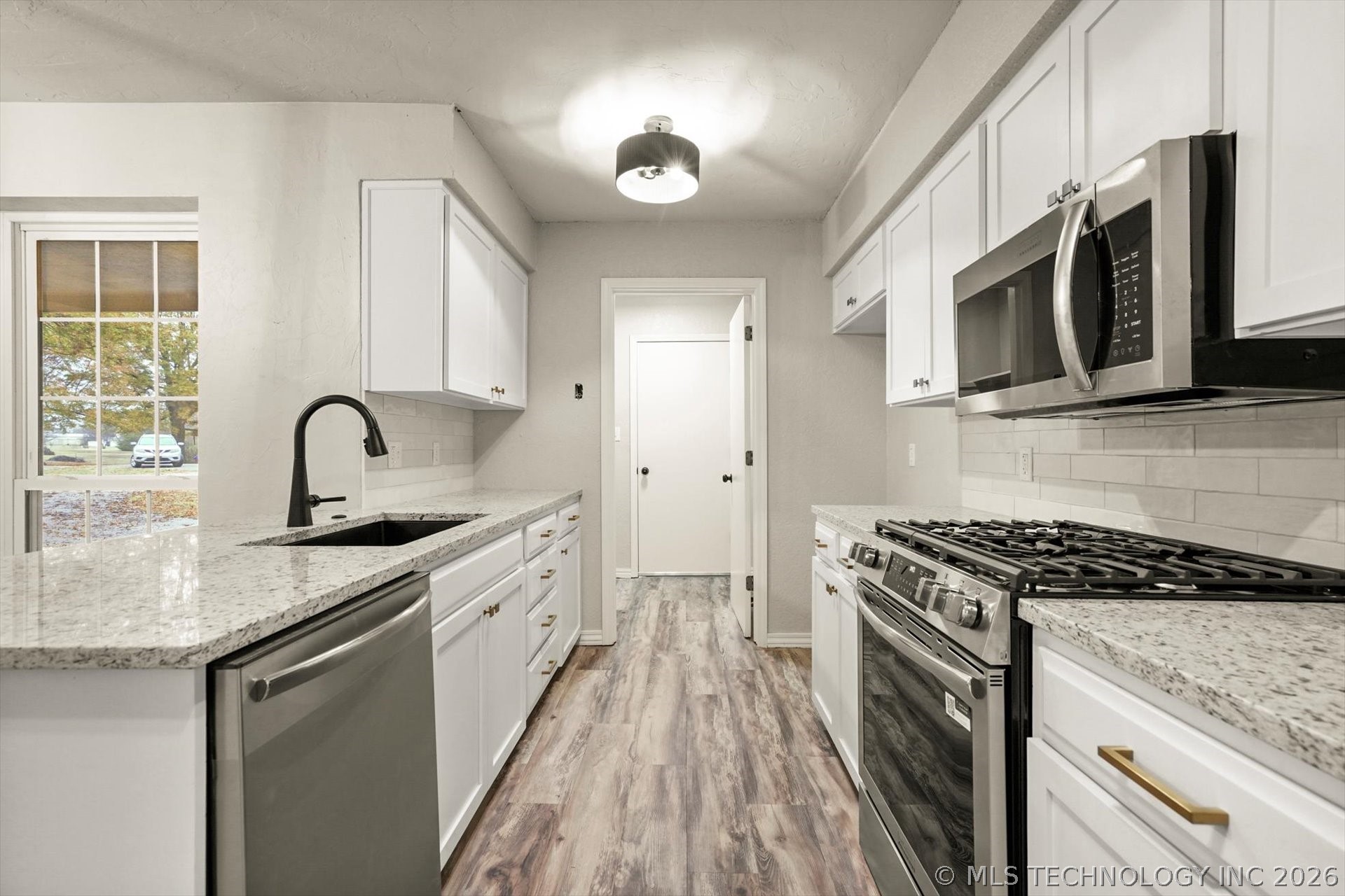 15002 E Winding Creek Drive Property Photo 9