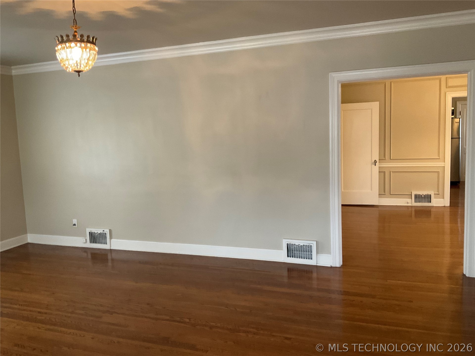 1350 E 19th Street B Property Photo 13