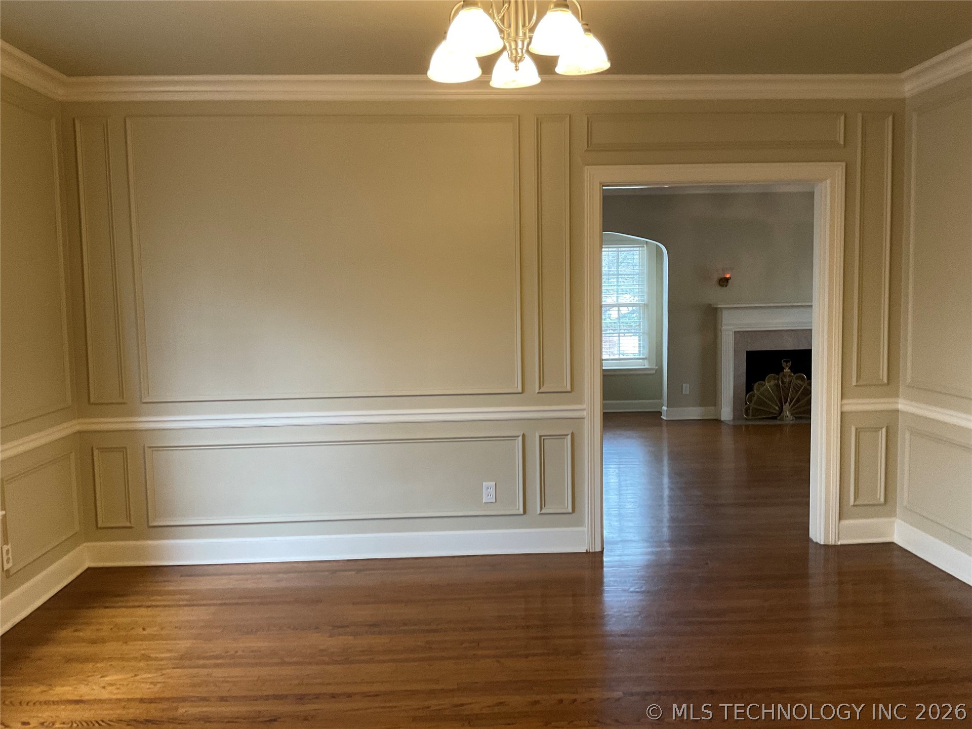 1350 E 19th Street B Property Photo 16