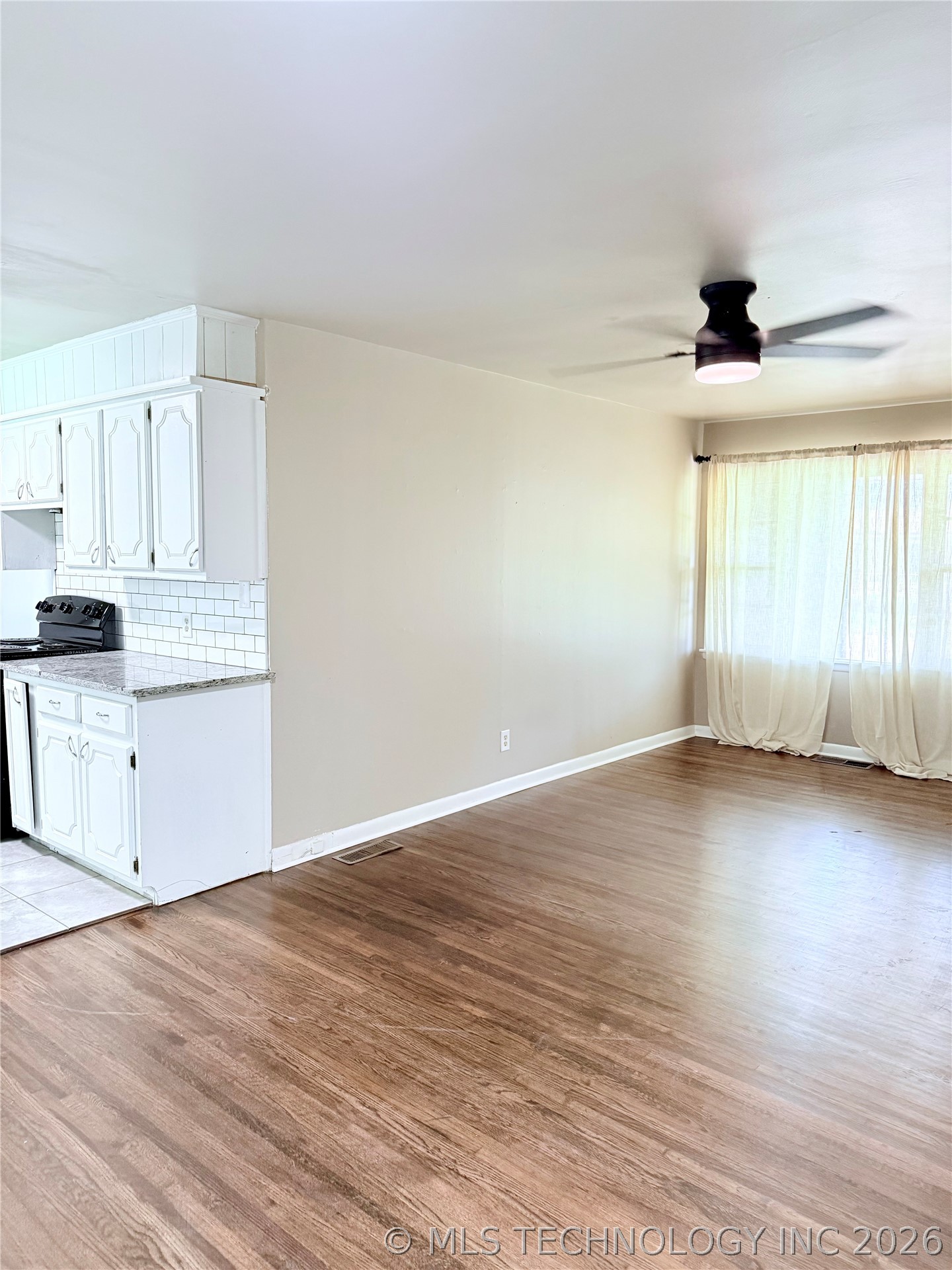 310 S 8th Street Property Photo 2