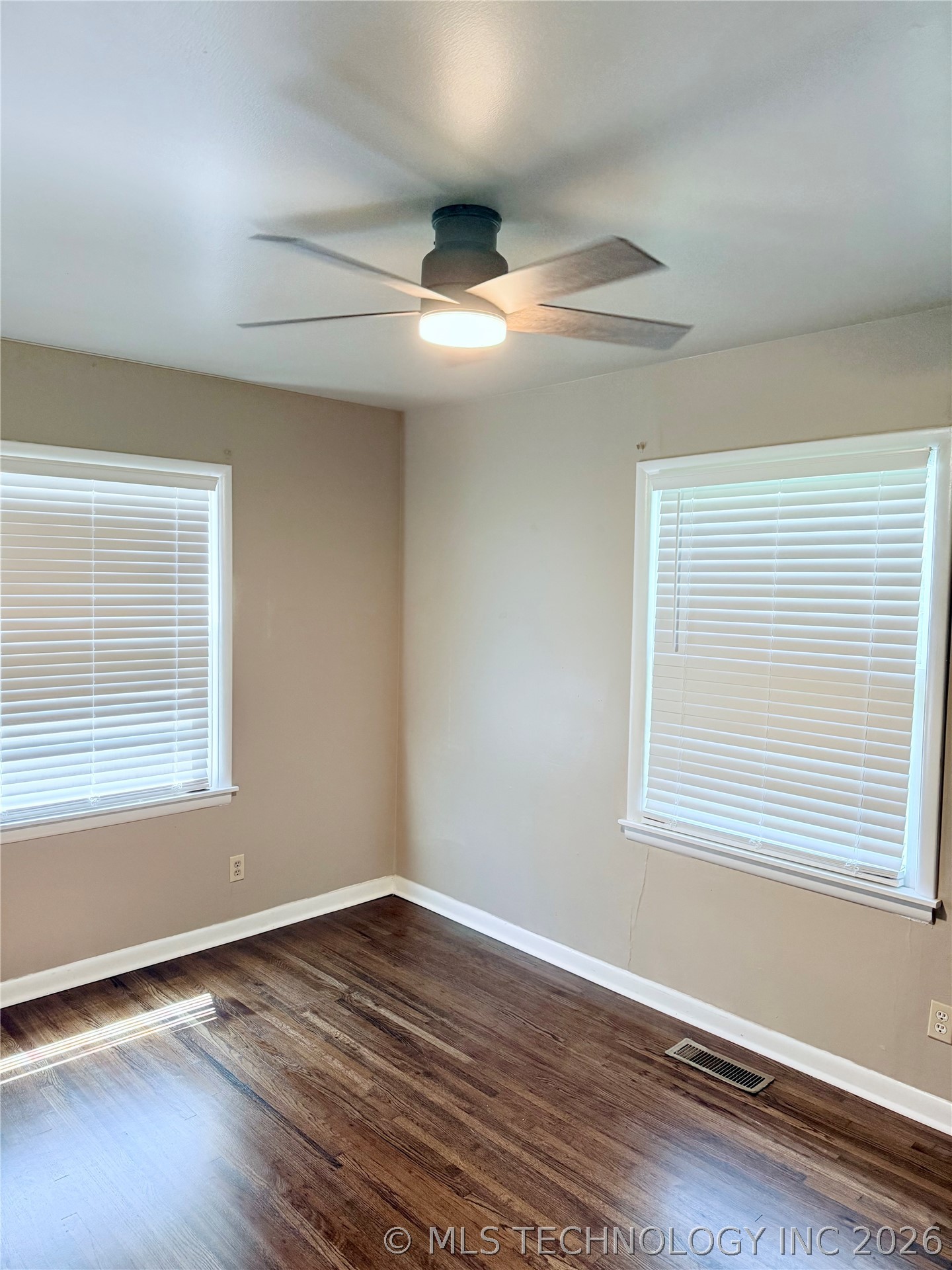 310 S 8th Street Property Photo 9