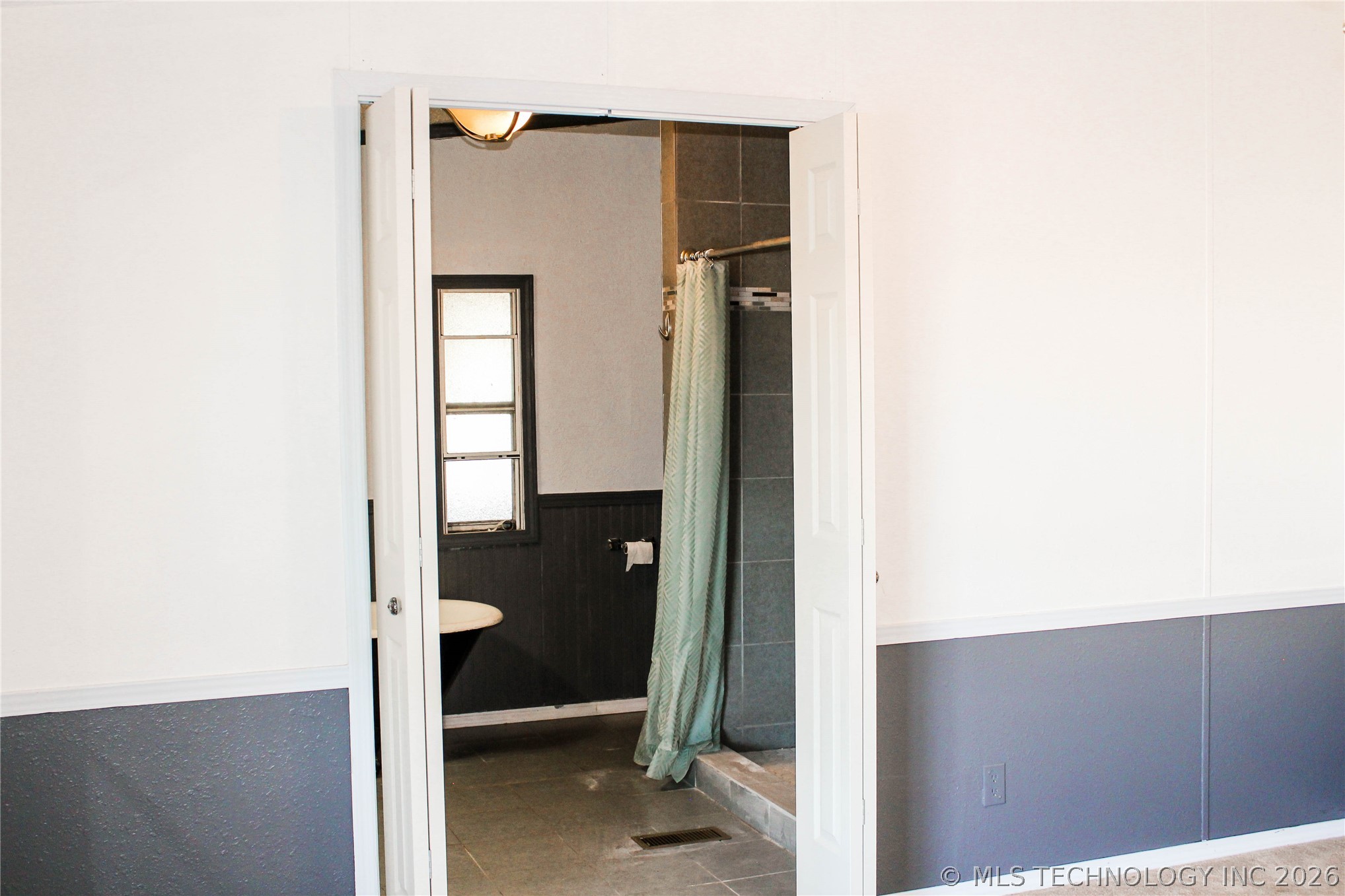 114110 S 4206 Road Property Photo 24