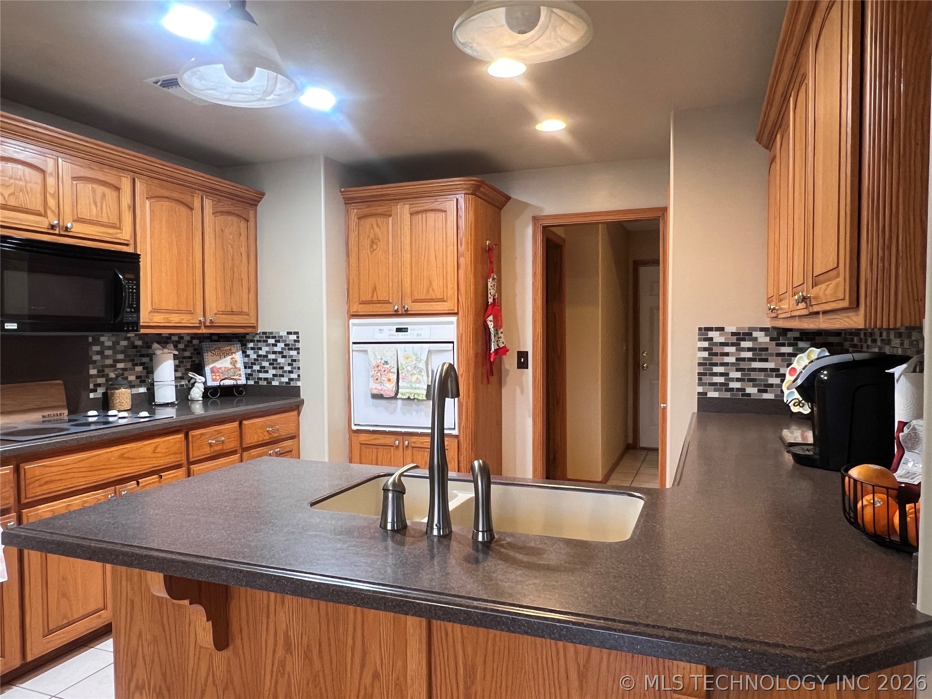 24 Jamestown Circle Property Photo 4