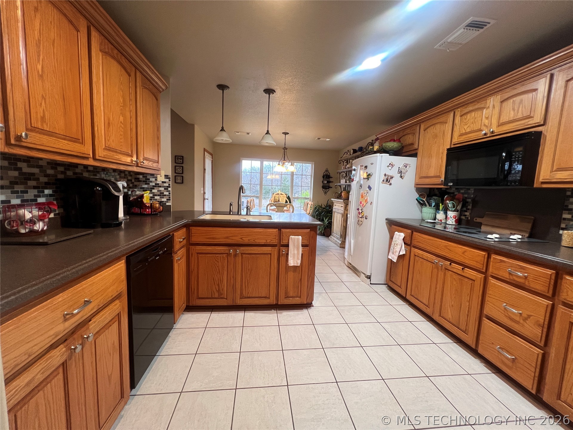 24 Jamestown Circle Property Photo 6