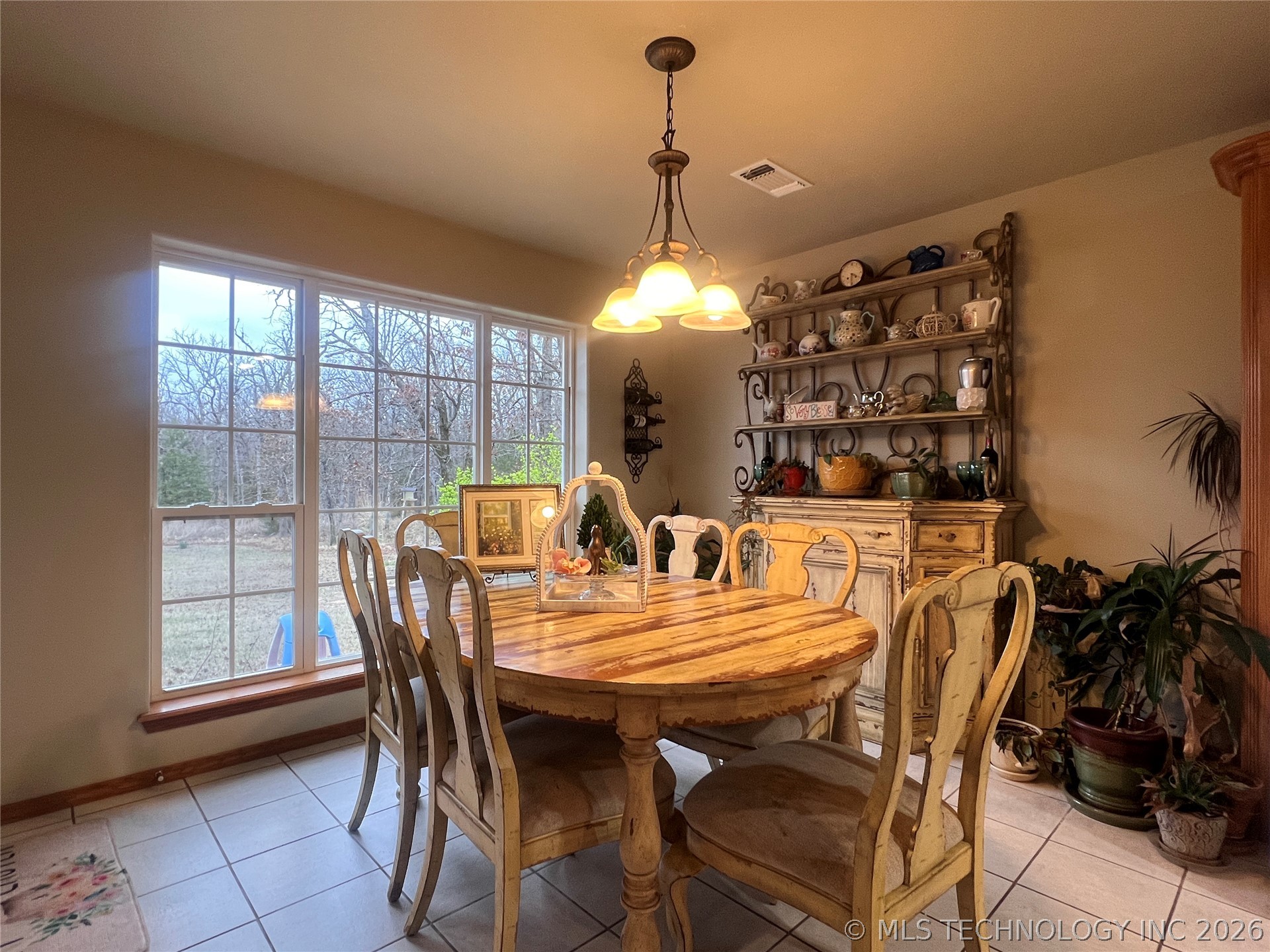 24 Jamestown Circle Property Photo 8
