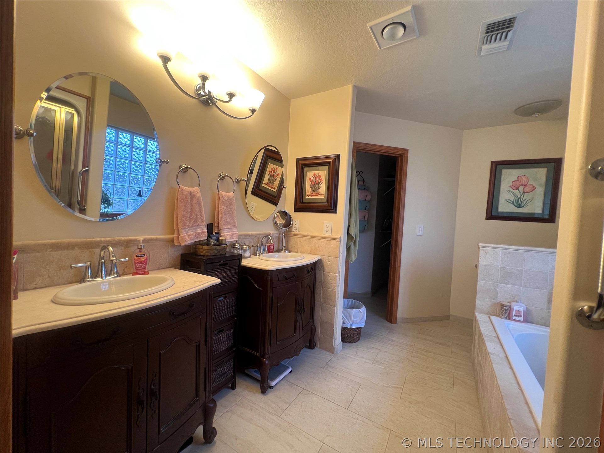 24 Jamestown Circle Property Photo 19