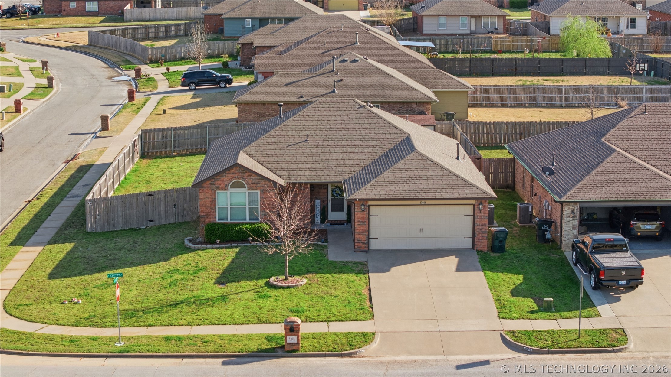 13084 E 134th Place N Property Photo 1